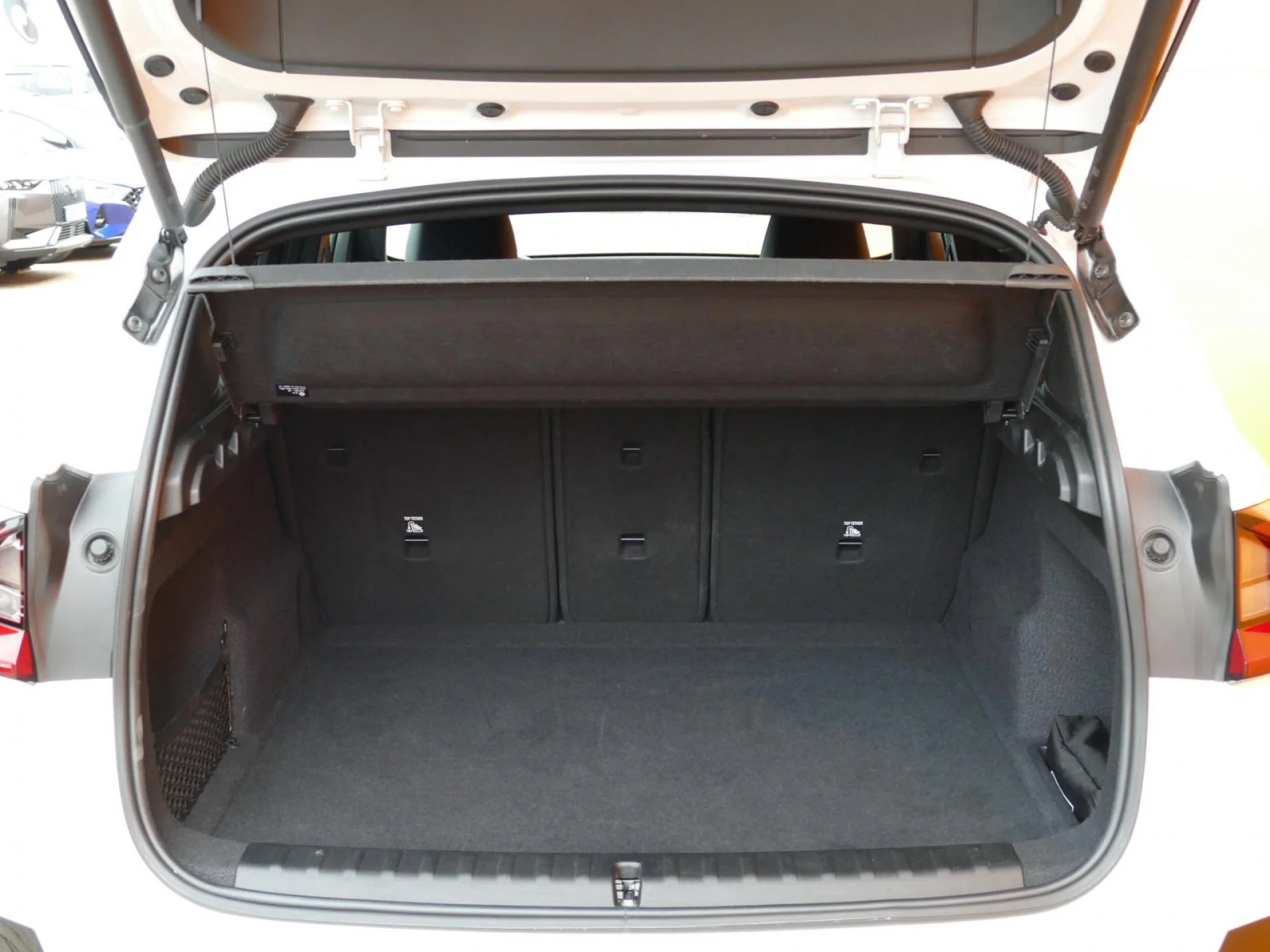 BMW X1 - Miniature 8 sur 32 - Cliquer pour voir cette photo
