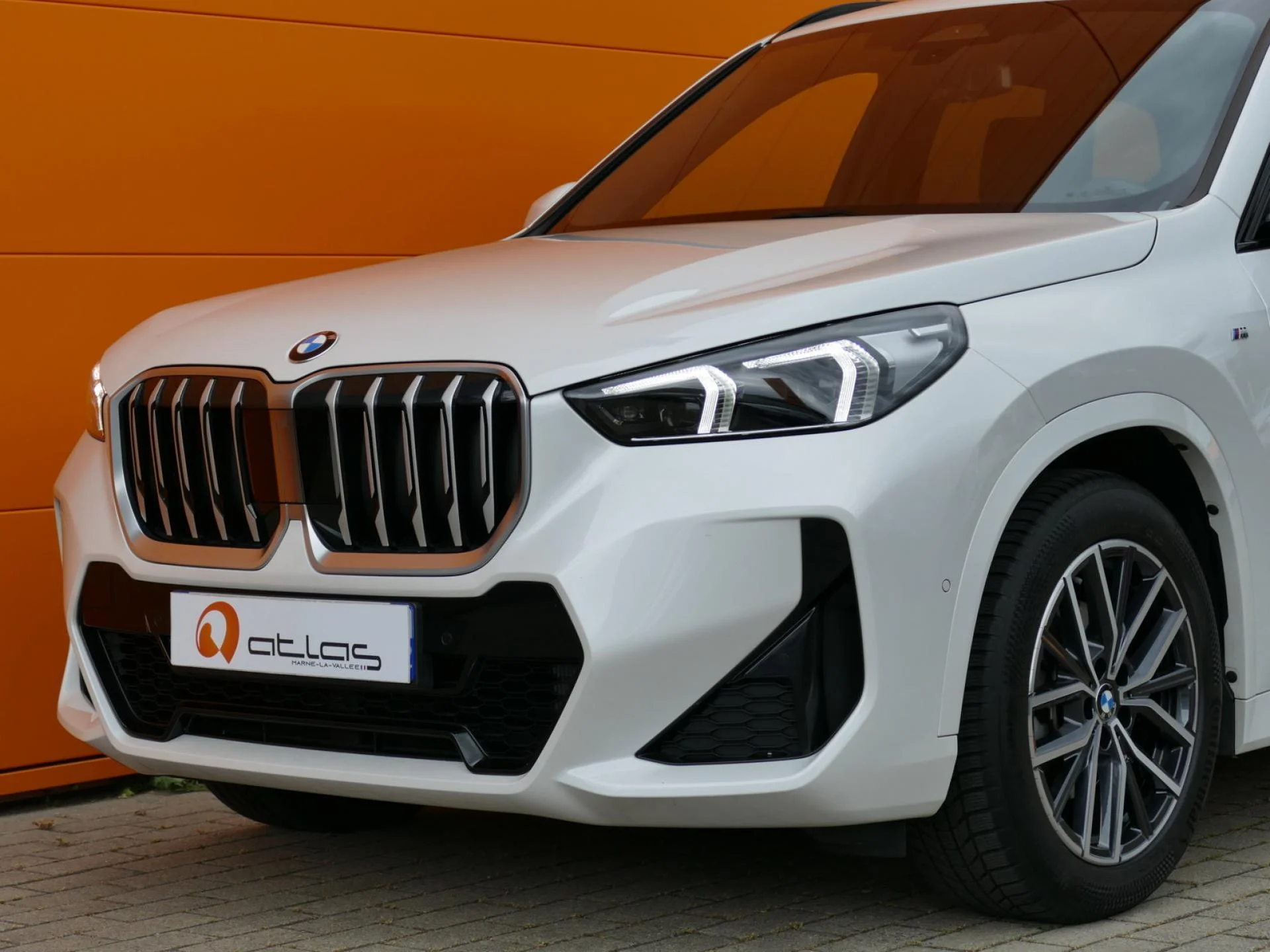 BMW X1 - Miniature 28 sur 32 - Cliquer pour voir cette photo