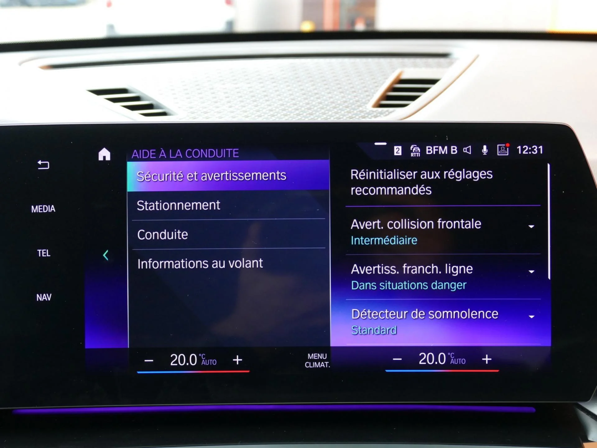 BMW X1 - Miniature 12 sur 32 - Cliquer pour voir cette photo