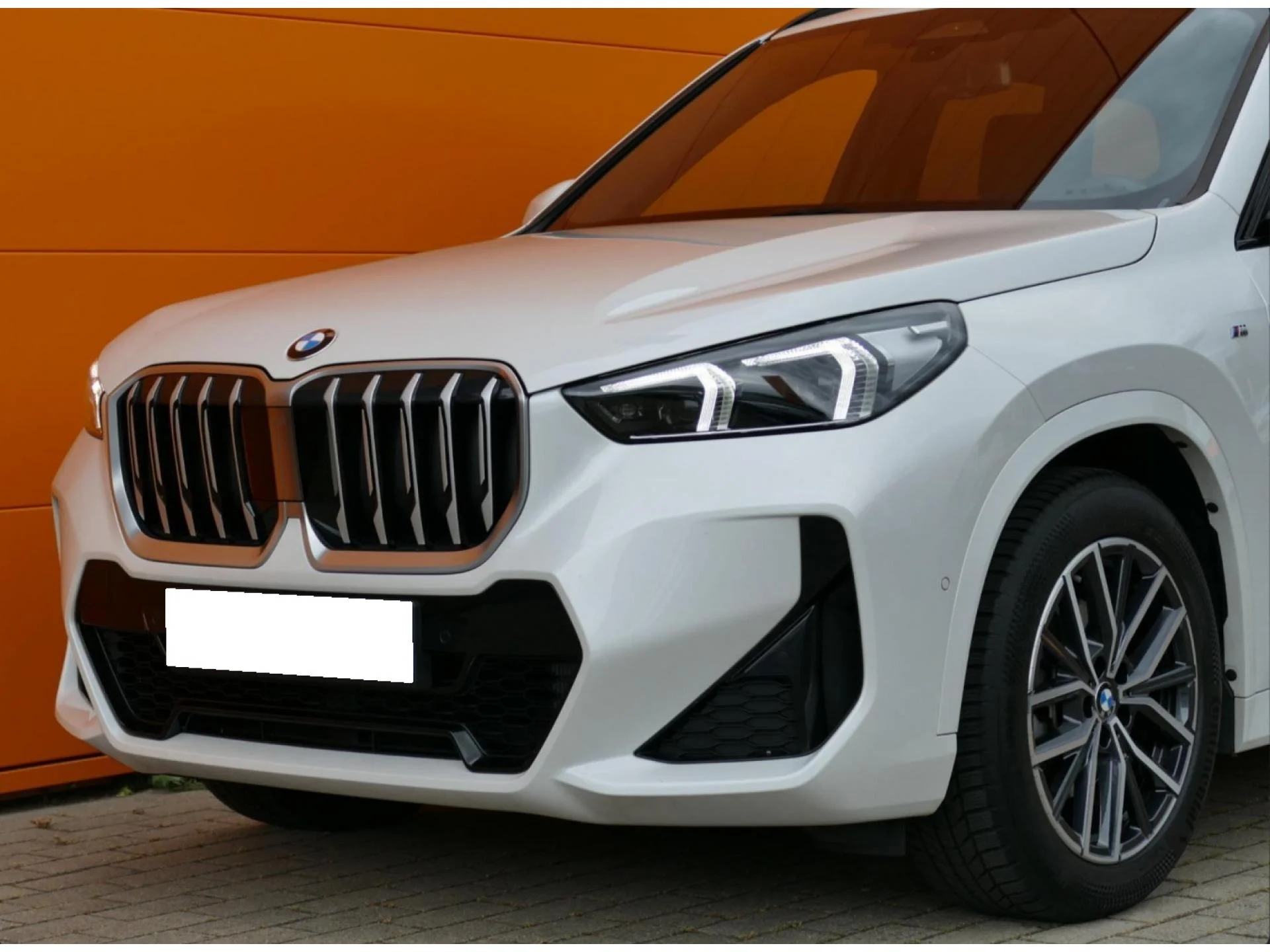BMW X1 - Miniature 28 sur 32 - Cliquer pour voir cette photo