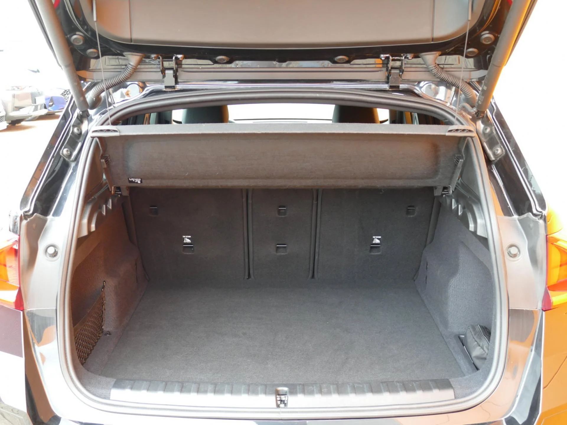 BMW X1 - Miniature 8 sur 32 - Cliquer pour voir cette photo