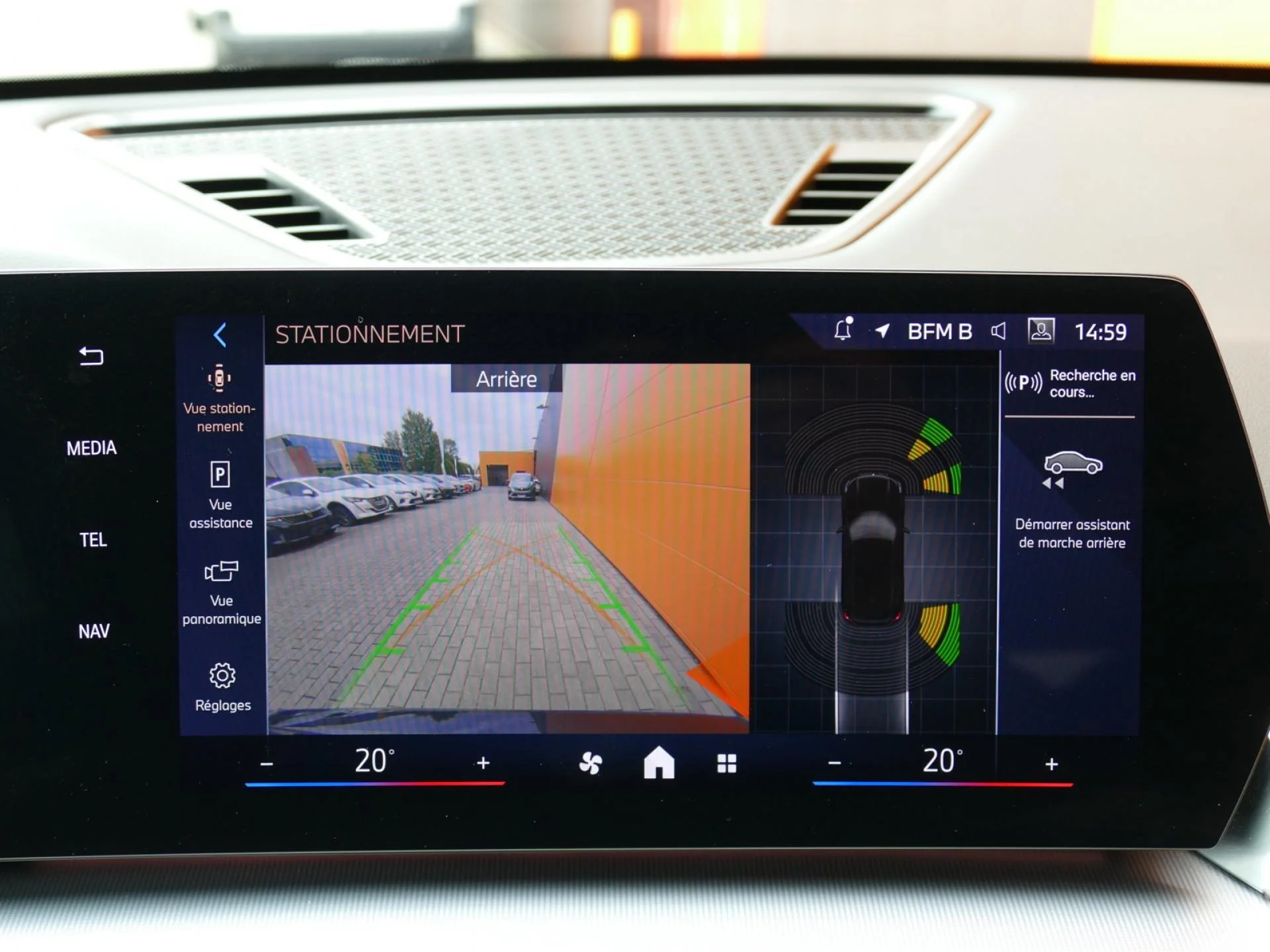 BMW X1 - Miniature 10 sur 32 - Cliquer pour voir cette photo