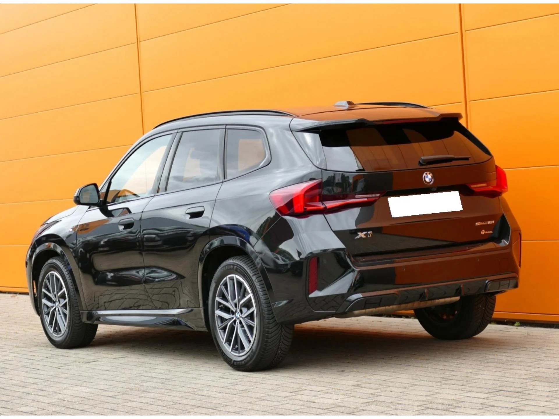 BMW X1 - Miniature 5 sur 33 - Cliquer pour voir cette photo