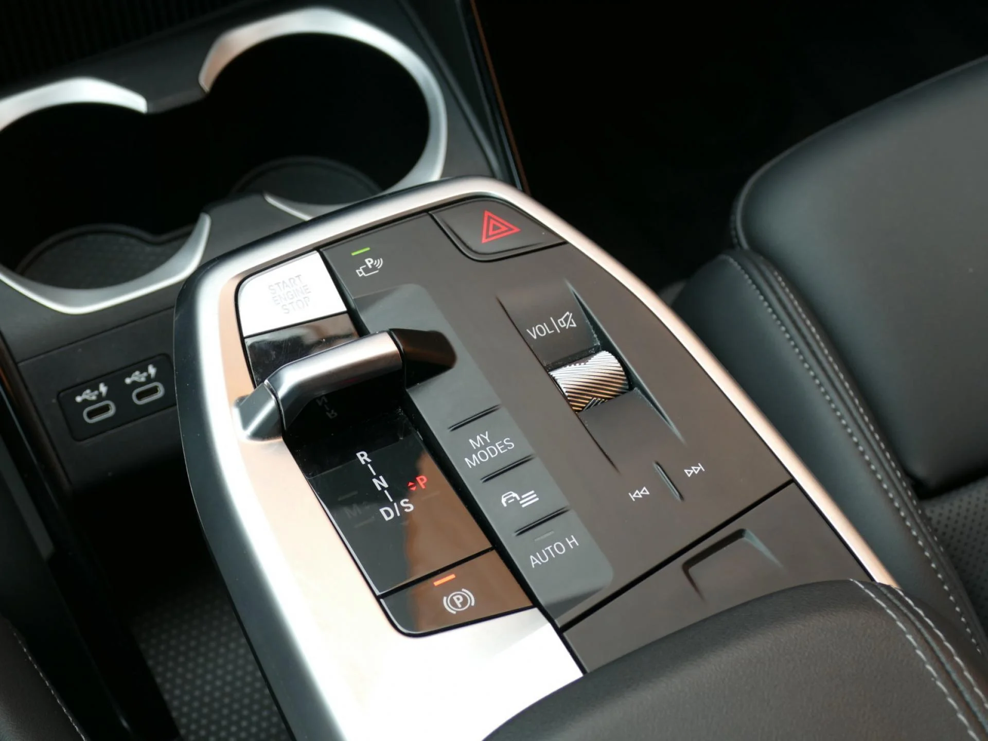 BMW X1 - Miniature 19 sur 32 - Cliquer pour voir cette photo