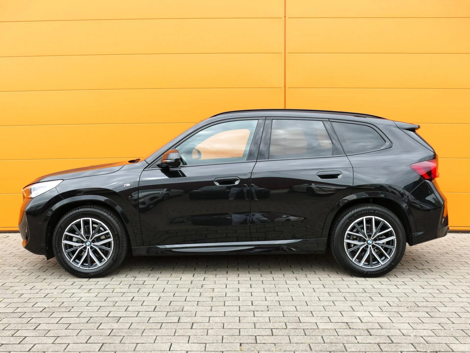 BMW X1 - Miniature 3 sur 32 - Cliquer pour voir cette photo