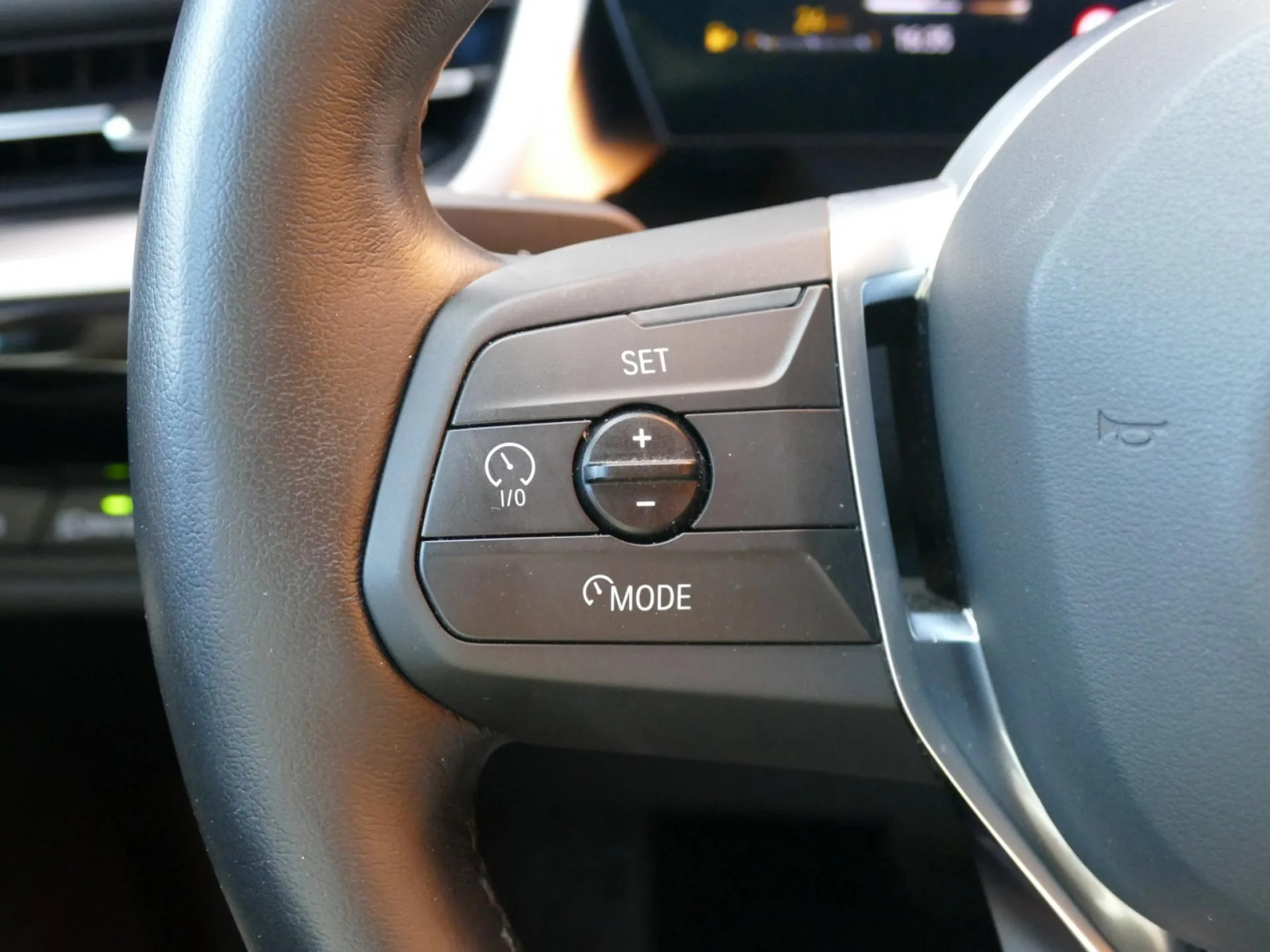 BMW X1 - Miniature 19 sur 32 - Cliquer pour voir cette photo