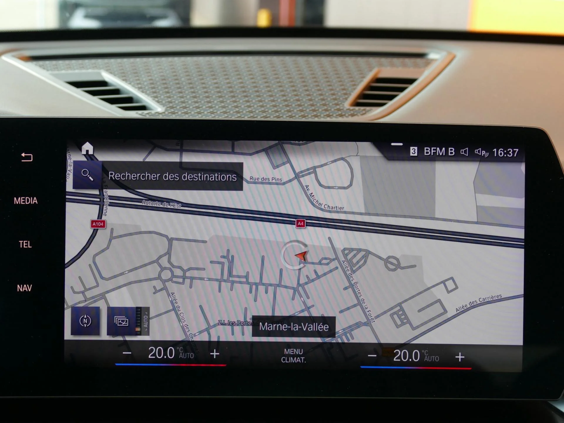 BMW X1 - Miniature 10 sur 32 - Cliquer pour voir cette photo