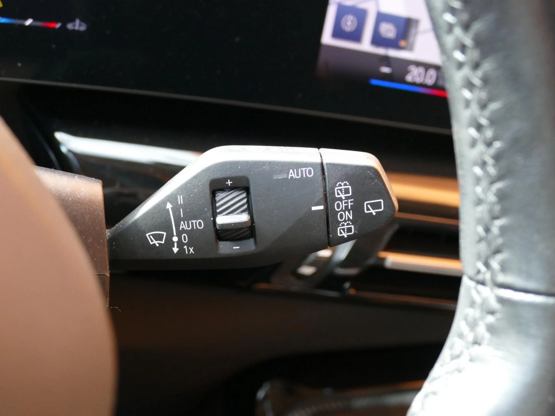 BMW X1 - Miniature 25 sur 32 - Cliquer pour voir cette photo