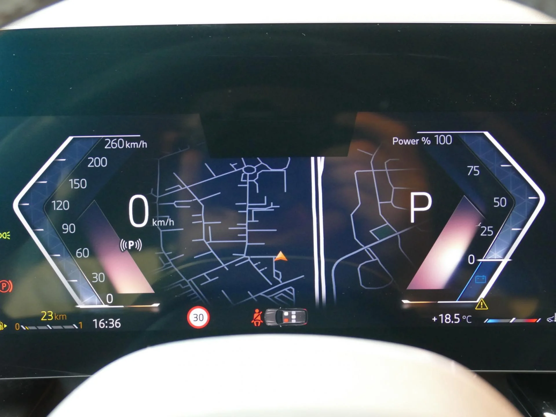 BMW X1 - Miniature 18 sur 32 - Cliquer pour voir cette photo