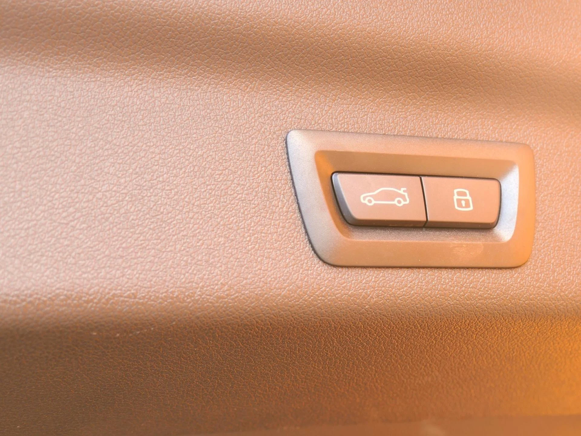 BMW X1 - Miniature 24 sur 32 - Cliquer pour voir cette photo