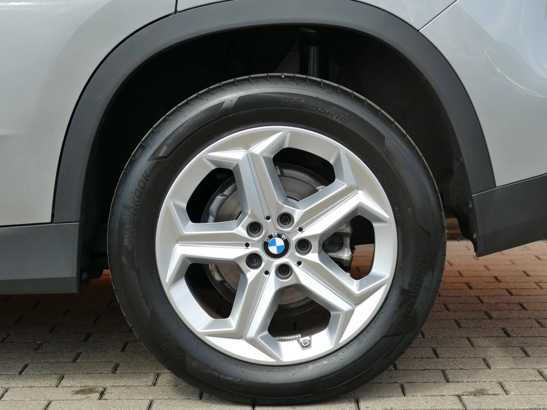BMW X1 - Miniature 32 sur 32 - Cliquer pour voir cette photo