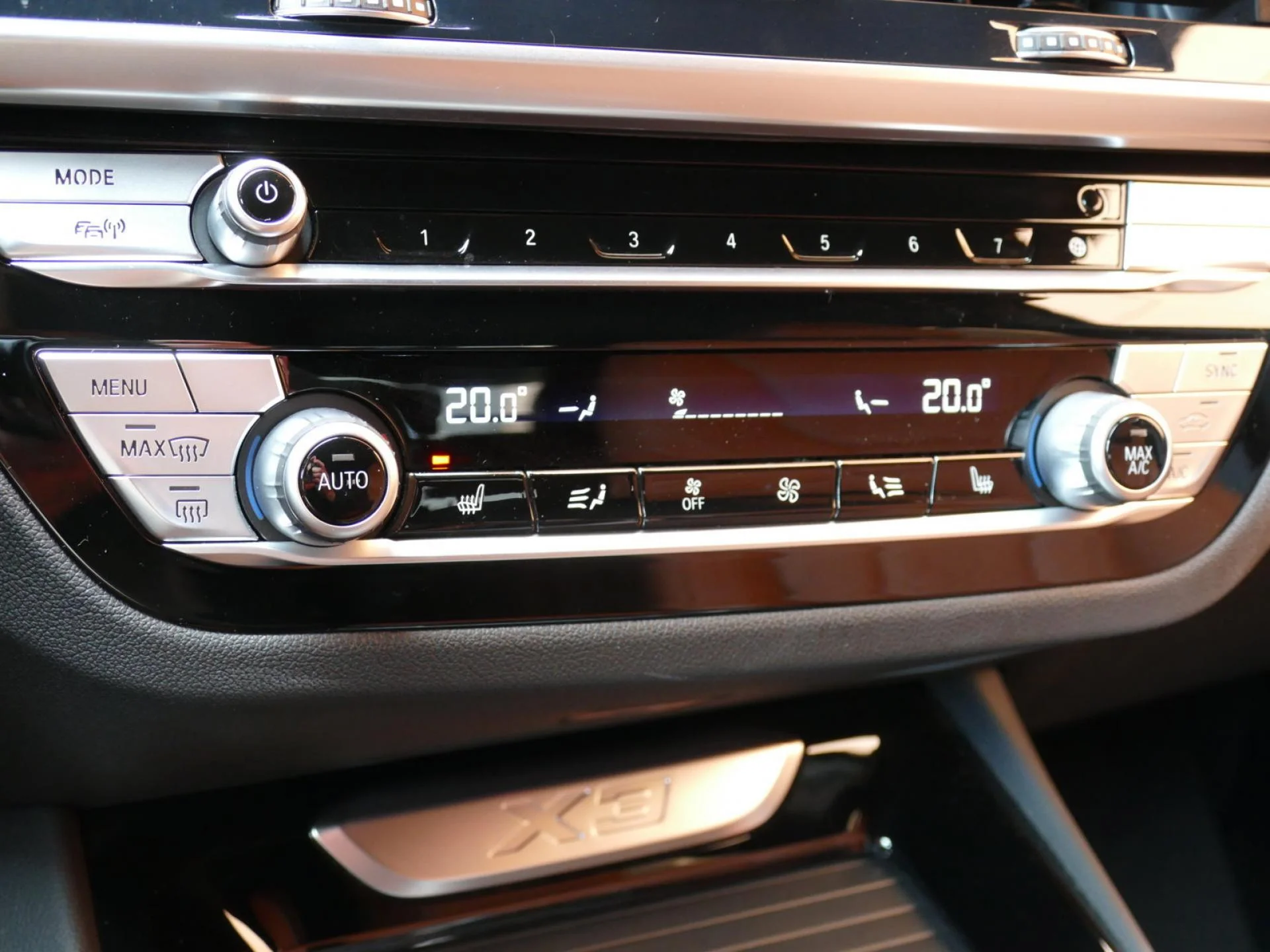 BMW X3 - Miniature 16 sur 40 - Cliquer pour voir cette photo