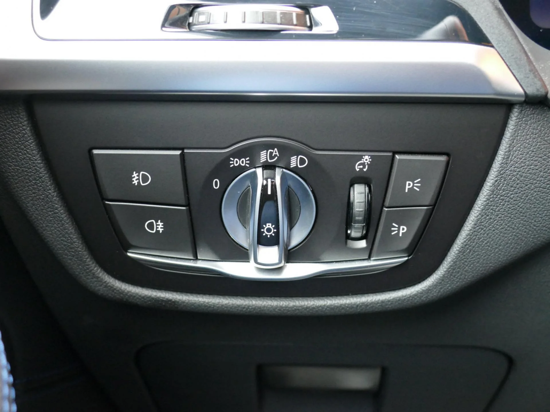 BMW X3 - Miniature 22 sur 36 - Cliquer pour voir cette photo