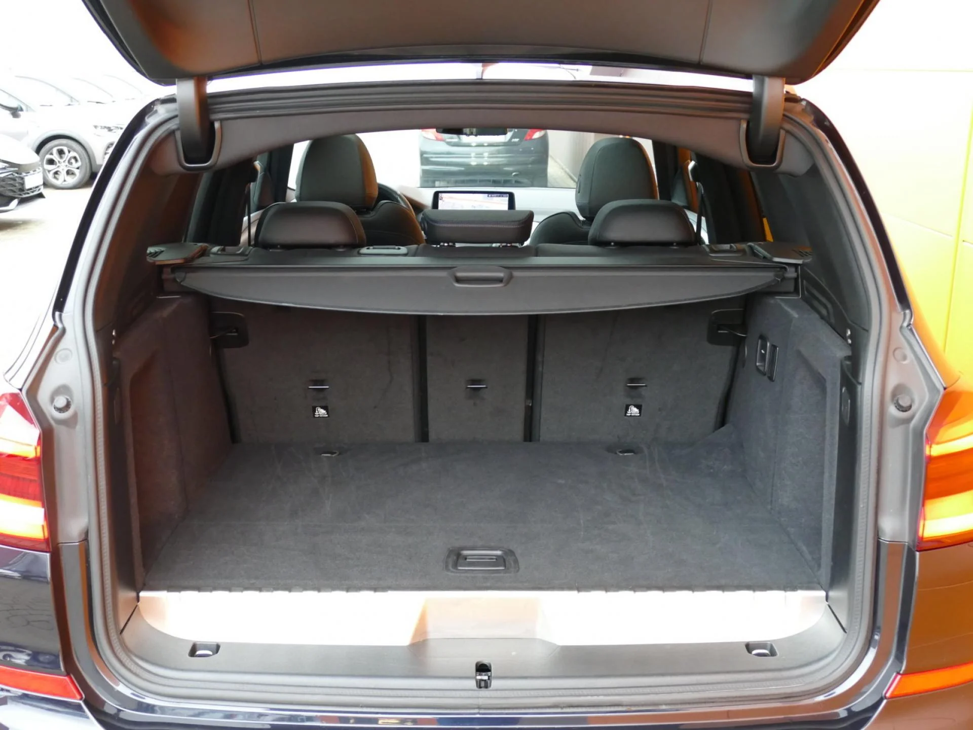BMW X3 - Miniature 8 sur 35 - Cliquer pour voir cette photo