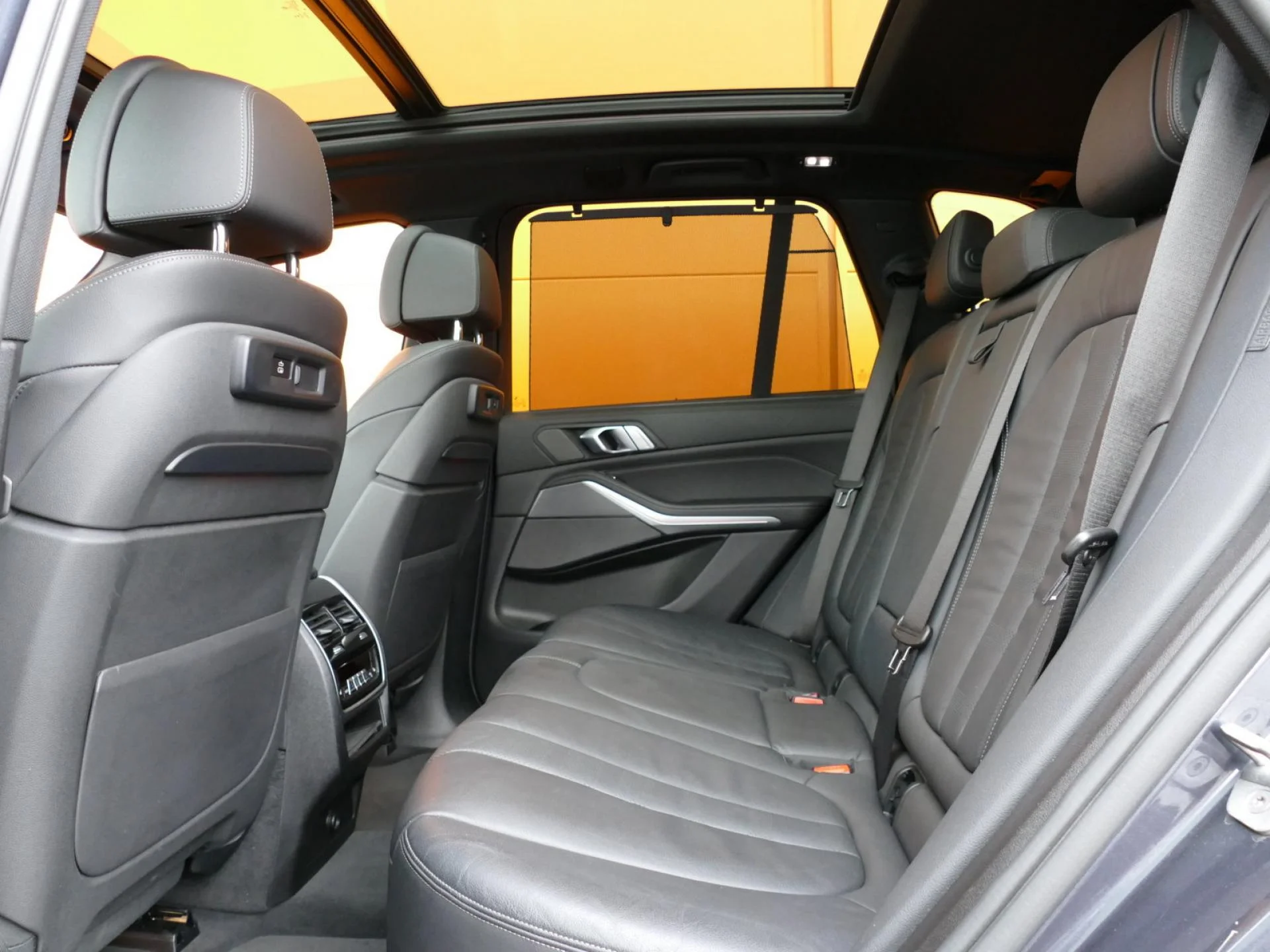 BMW X5 - Miniature 7 sur 42 - Cliquer pour voir cette photo