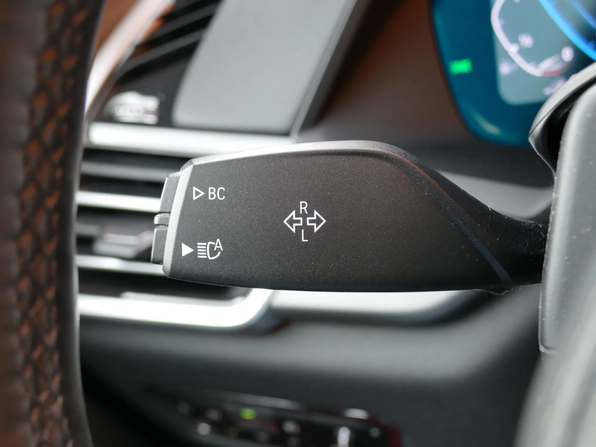 BMW X5 - Miniature 33 sur 42 - Cliquer pour voir cette photo