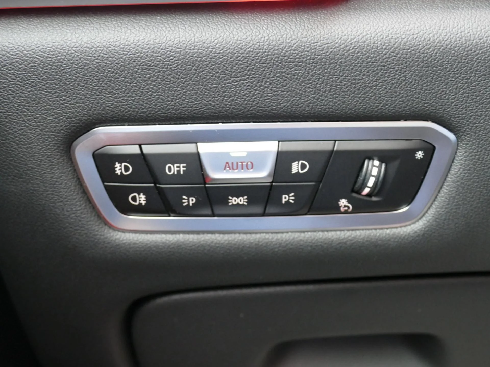 BMW X5 - Miniature 23 sur 42 - Cliquer pour voir cette photo