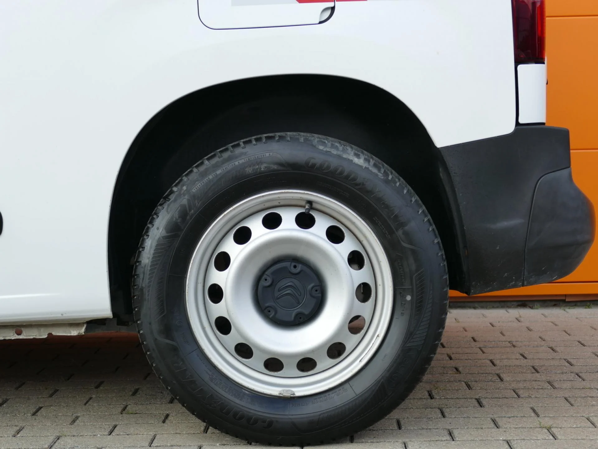 CITROEN BERLINGO - Miniature 30 sur 32 - Cliquer pour voir cette photo