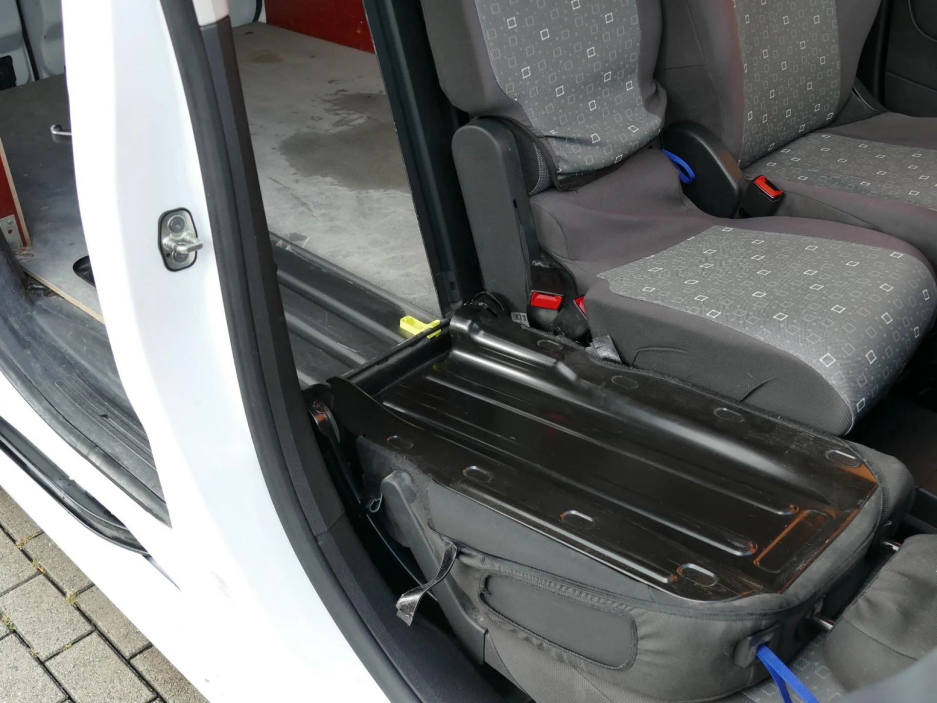 CITROEN BERLINGO - Miniature 18 sur 32 - Cliquer pour voir cette photo