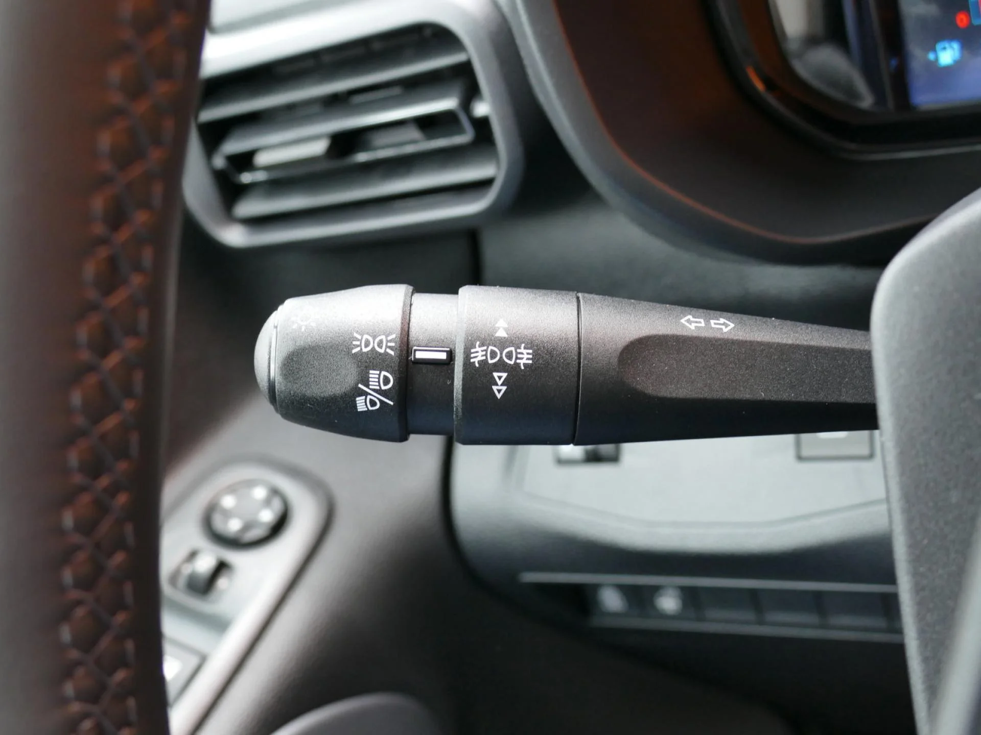 CITROEN BERLINGO - Miniature 24 sur 33 - Cliquer pour voir cette photo
