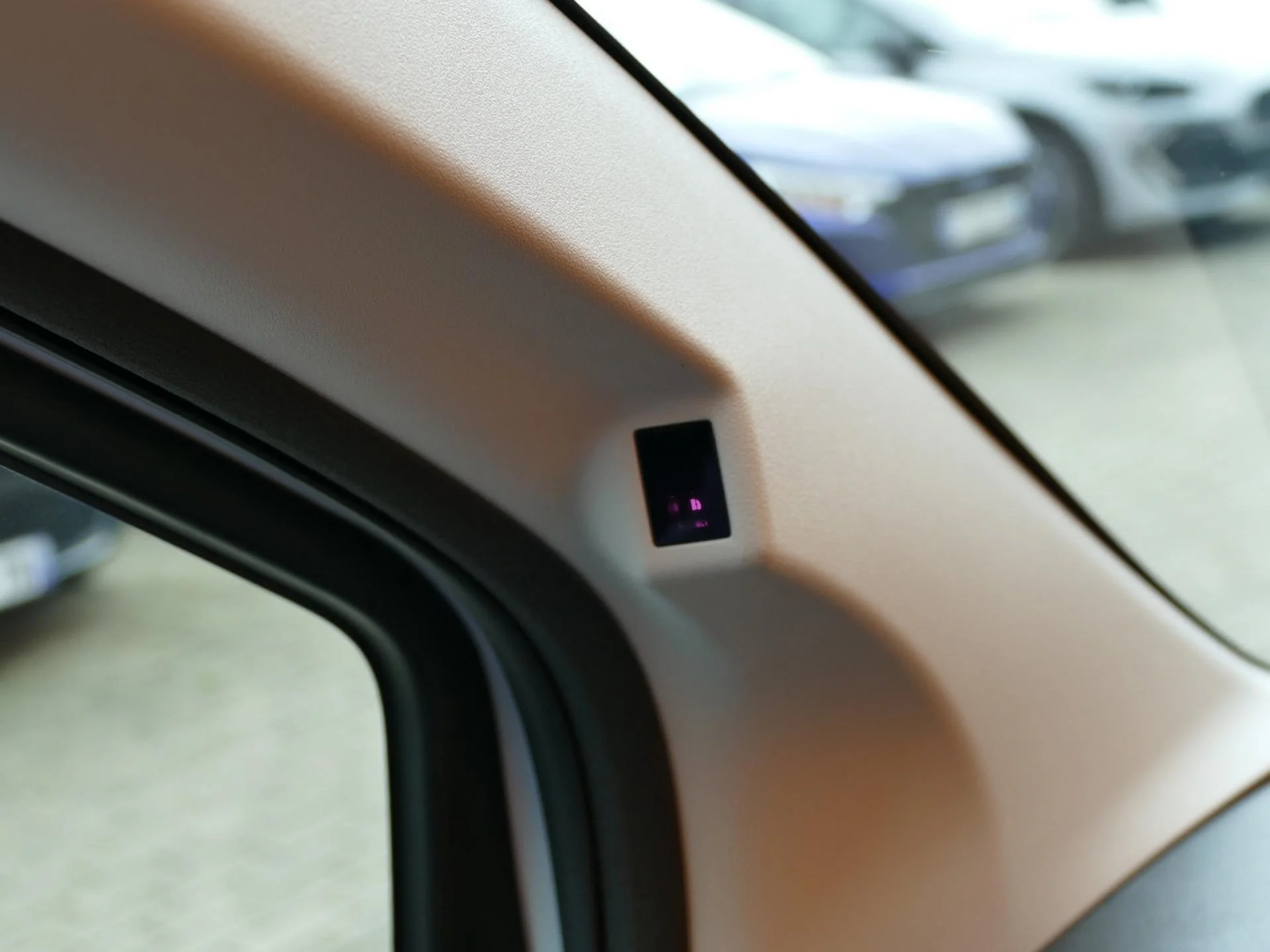 CITROEN BERLINGO - Miniature 22 sur 33 - Cliquer pour voir cette photo