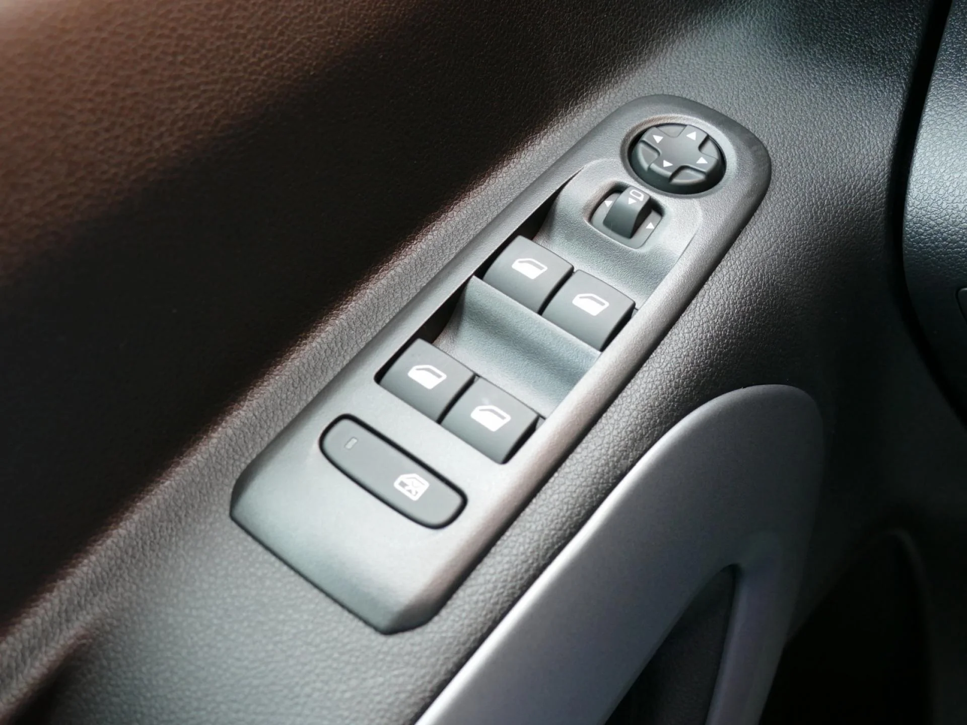 CITROEN BERLINGO - Miniature 23 sur 33 - Cliquer pour voir cette photo