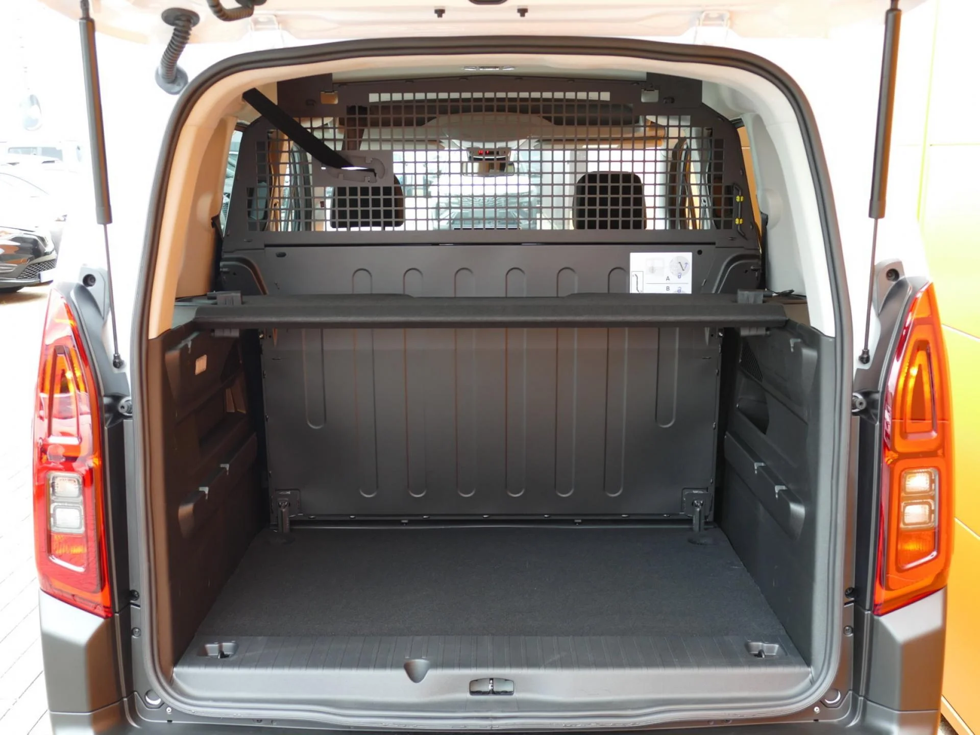 CITROEN BERLINGO - Miniature 9 sur 33 - Cliquer pour voir cette photo