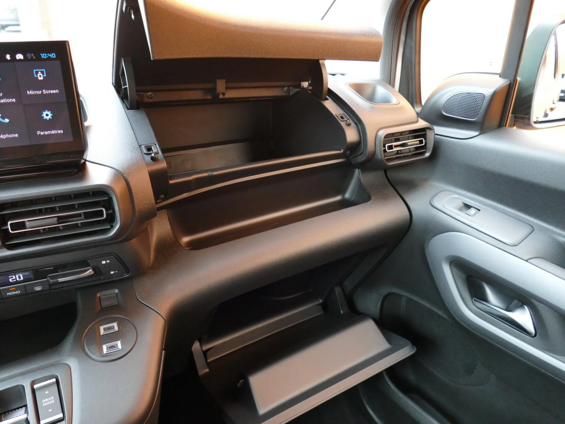 CITROEN BERLINGO - Miniature 20 sur 31 - Cliquer pour voir cette photo