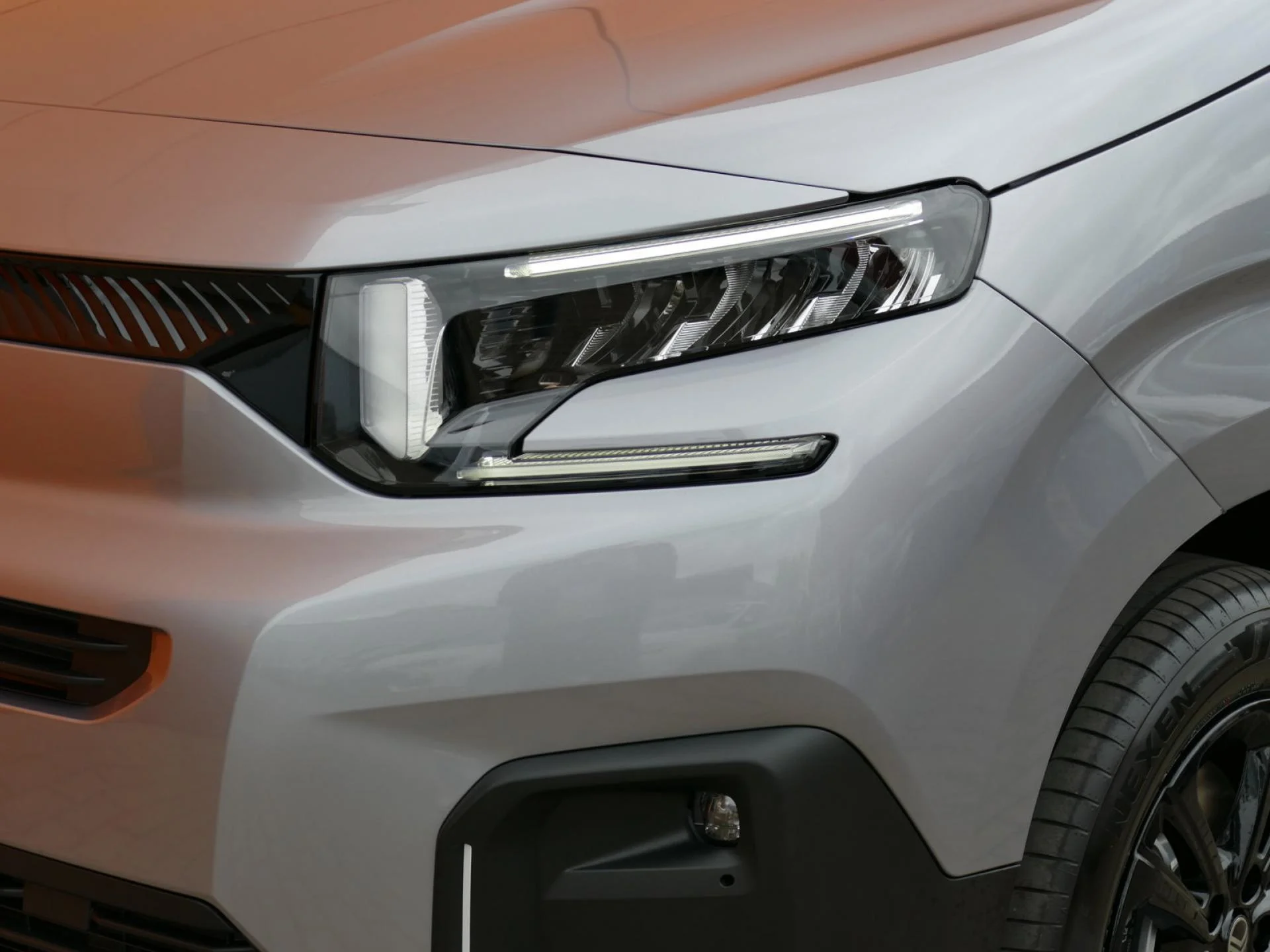 CITROEN BERLINGO - Miniature 27 sur 31 - Cliquer pour voir cette photo