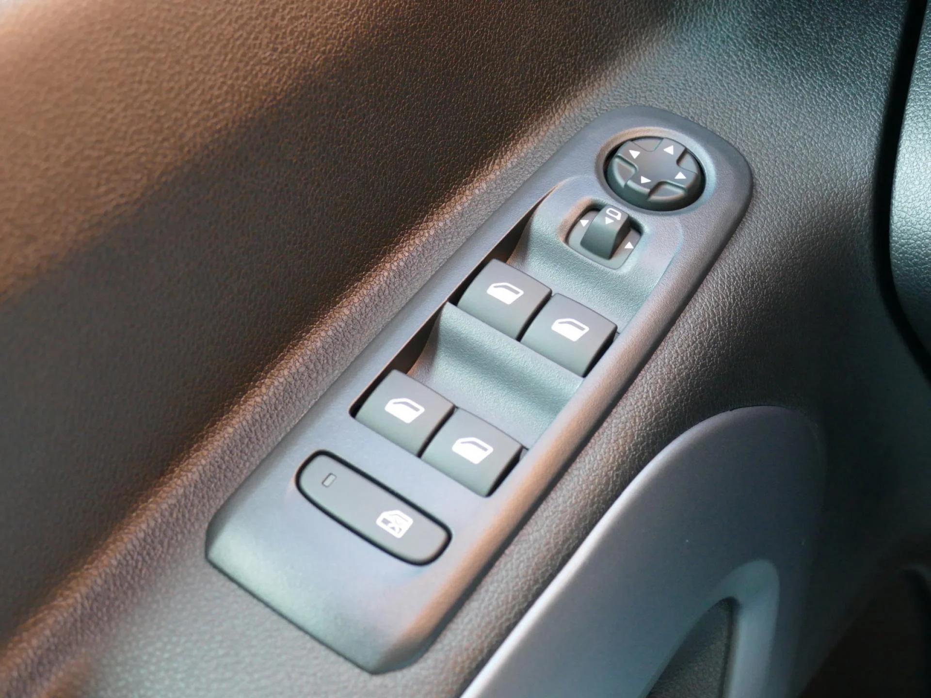 CITROEN BERLINGO - Miniature 26 sur 28 - Cliquer pour voir cette photo