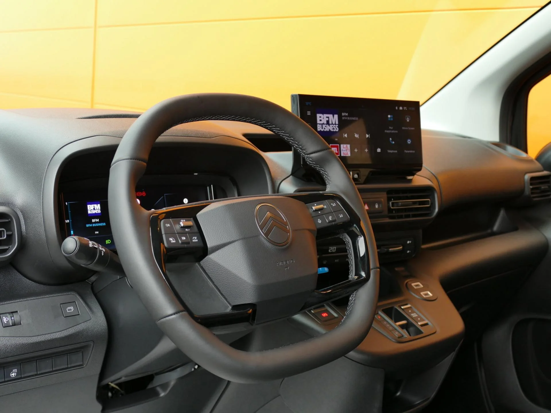 CITROEN BERLINGO - Miniature 15 sur 32 - Cliquer pour voir cette photo