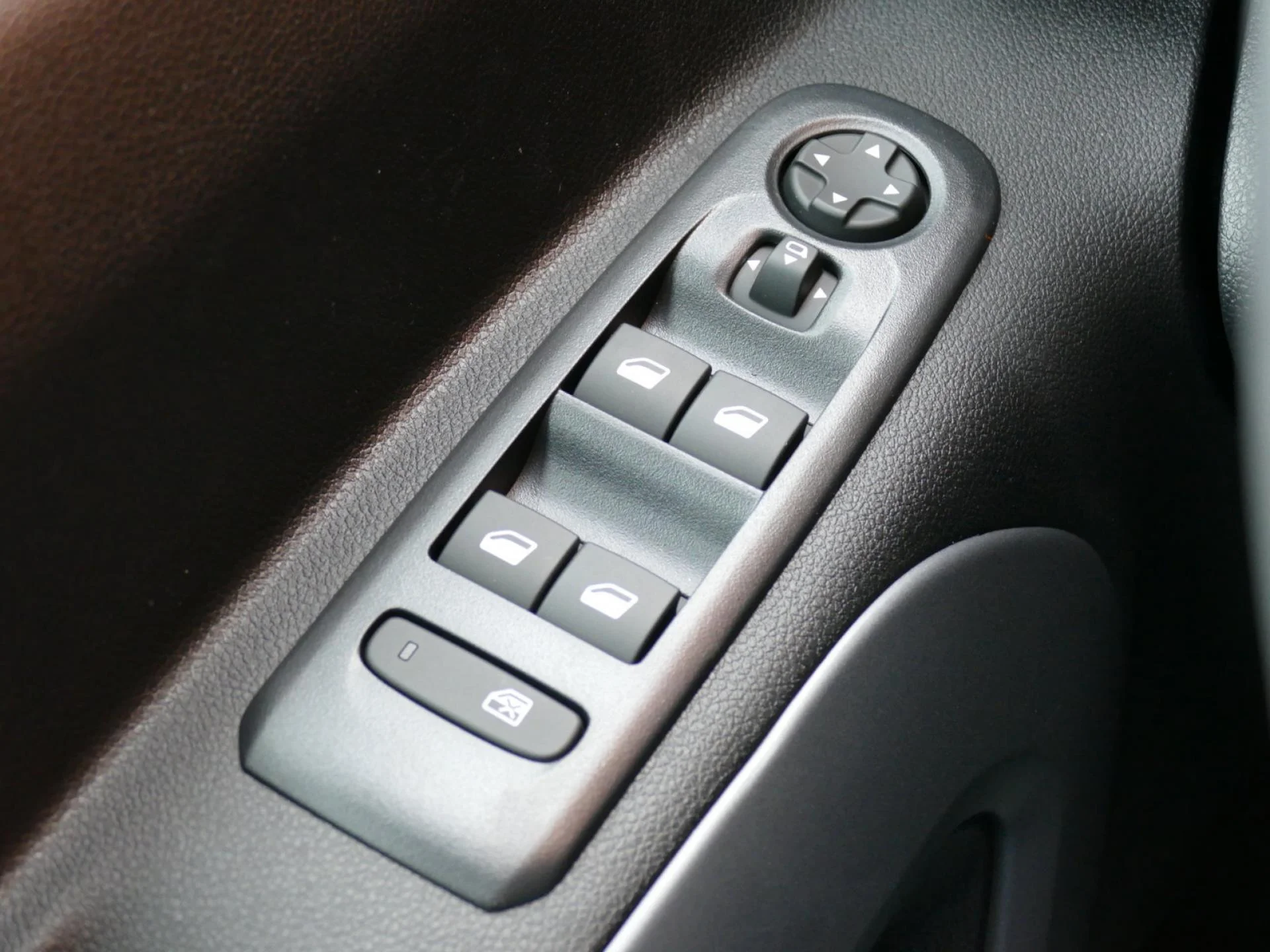 CITROEN BERLINGO - Miniature 23 sur 33 - Cliquer pour voir cette photo