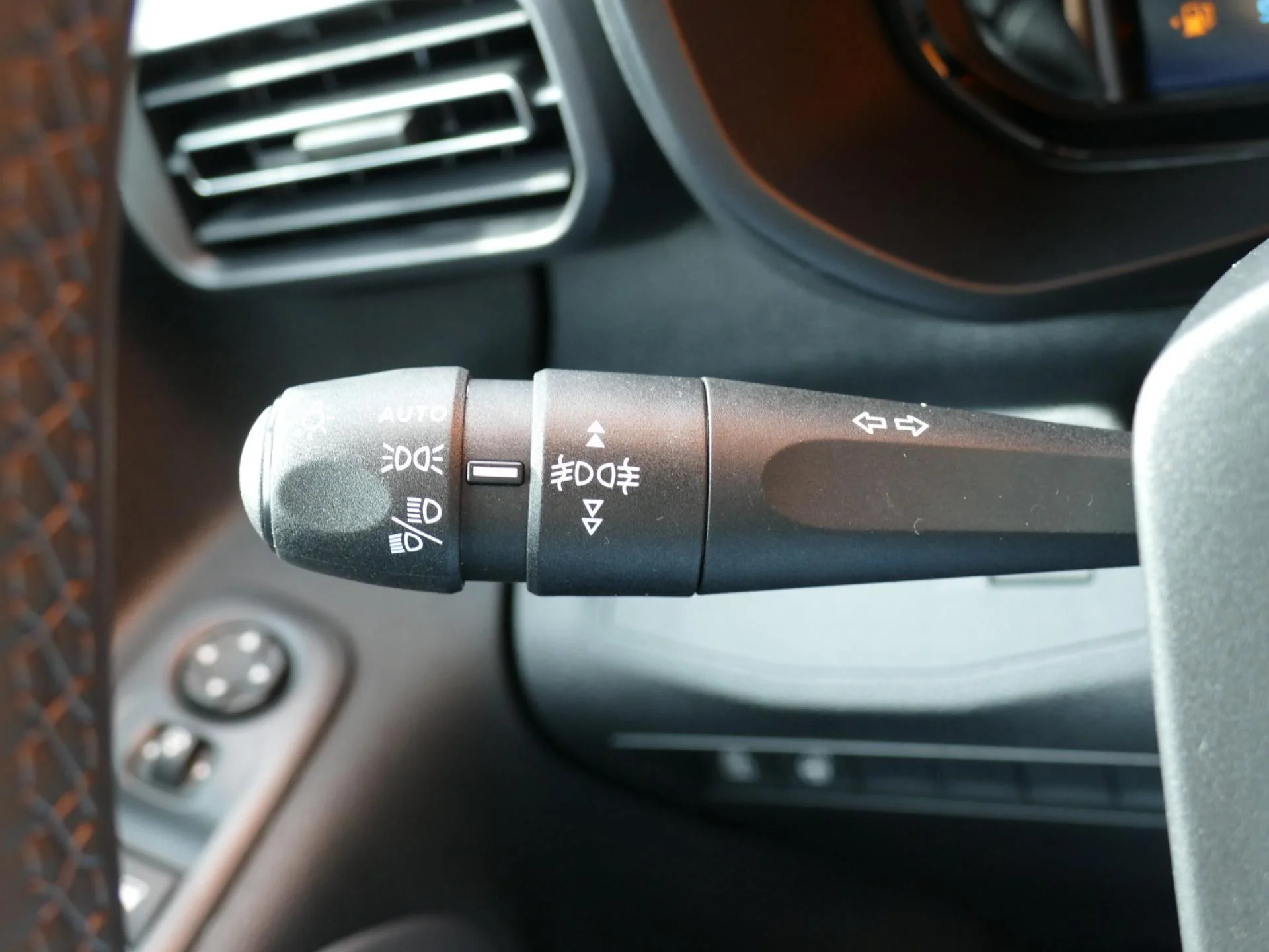 CITROEN BERLINGO - Miniature 24 sur 33 - Cliquer pour voir cette photo
