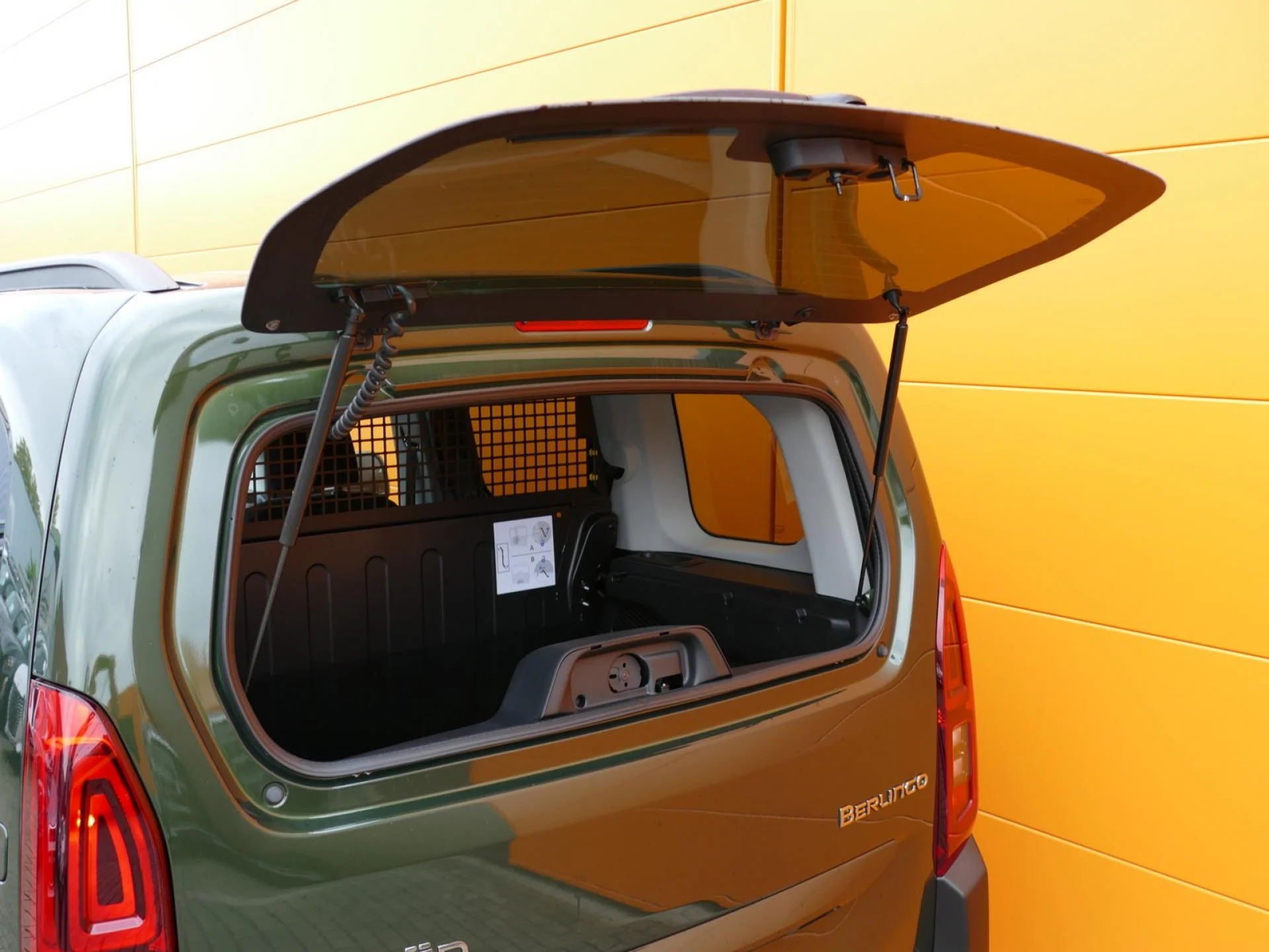 CITROEN BERLINGO - Miniature 26 sur 33 - Cliquer pour voir cette photo