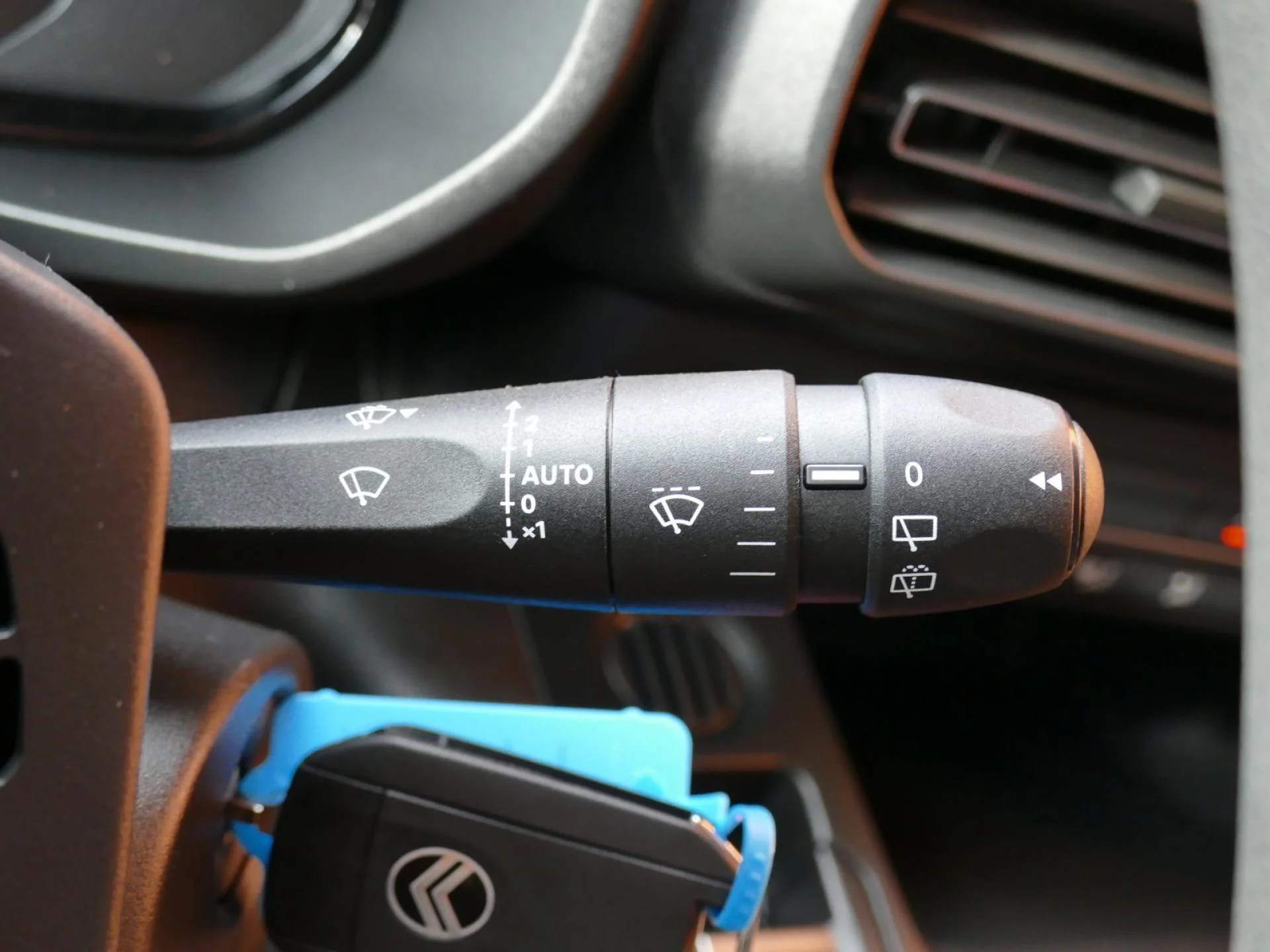 CITROEN BERLINGO - Miniature 25 sur 32 - Cliquer pour voir cette photo