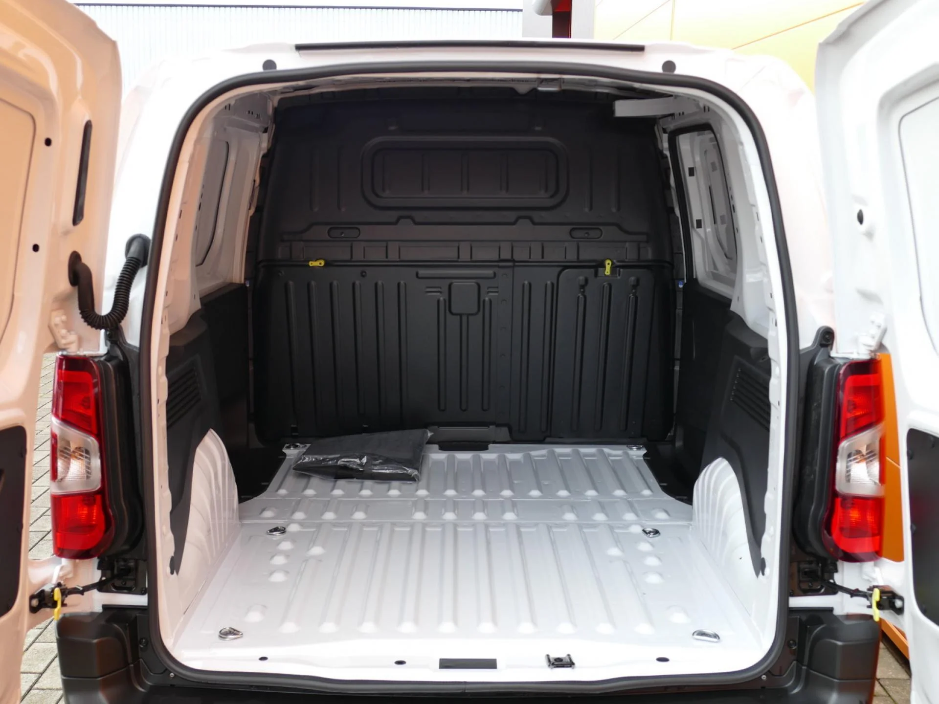 CITROEN BERLINGO - Miniature 6 sur 32 - Cliquer pour voir cette photo
