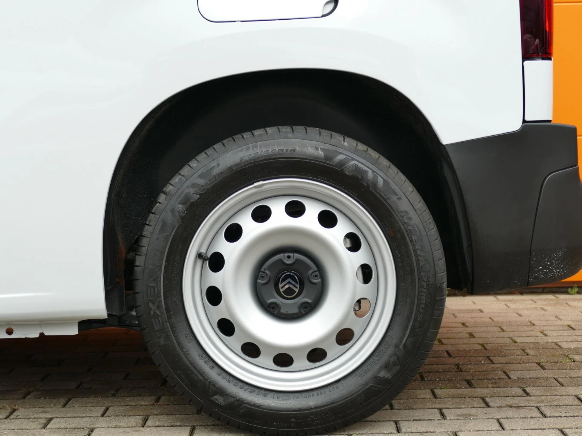 CITROEN BERLINGO - Miniature 32 sur 32 - Cliquer pour voir cette photo