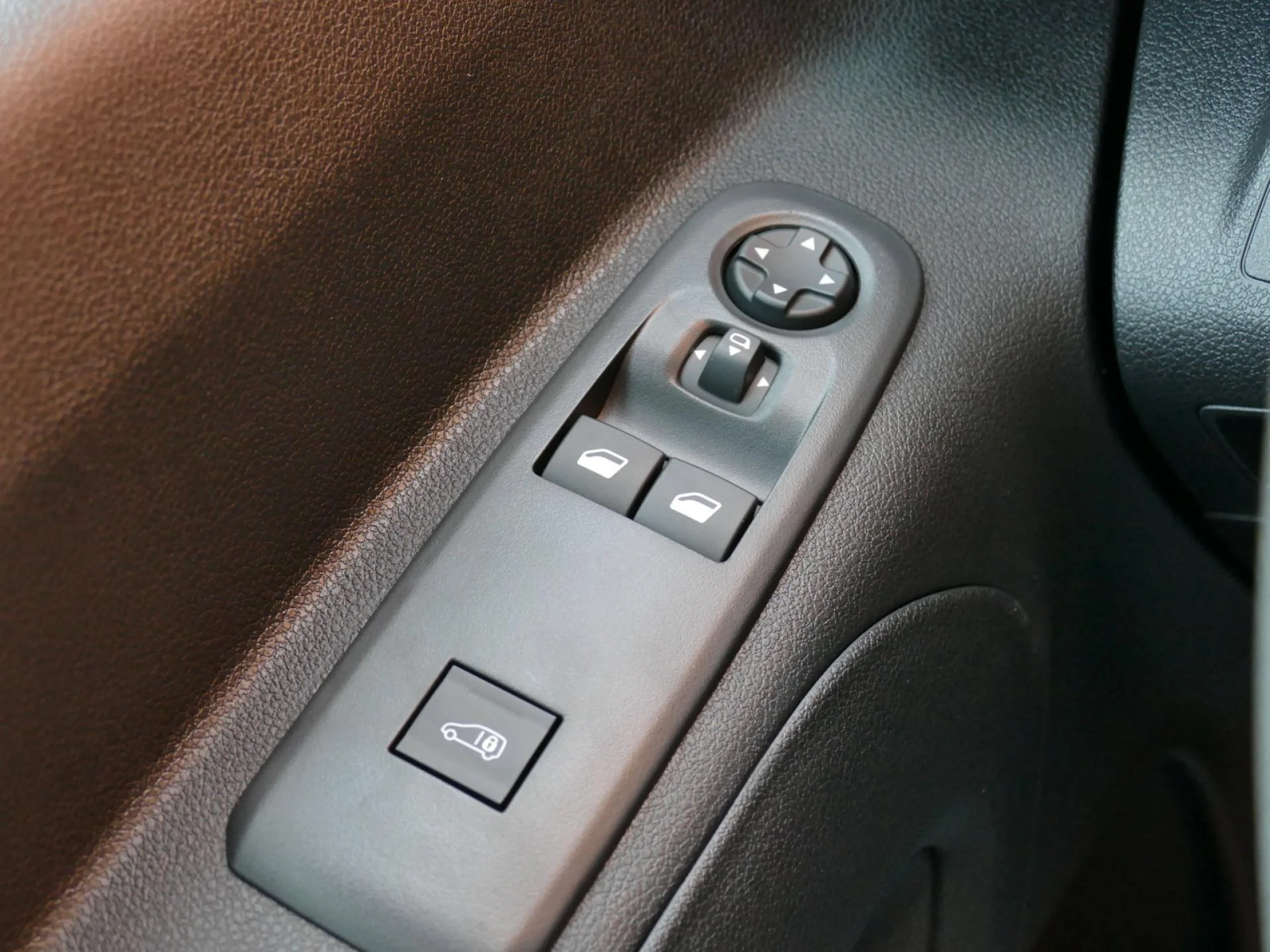 CITROEN BERLINGO - Miniature 23 sur 32 - Cliquer pour voir cette photo
