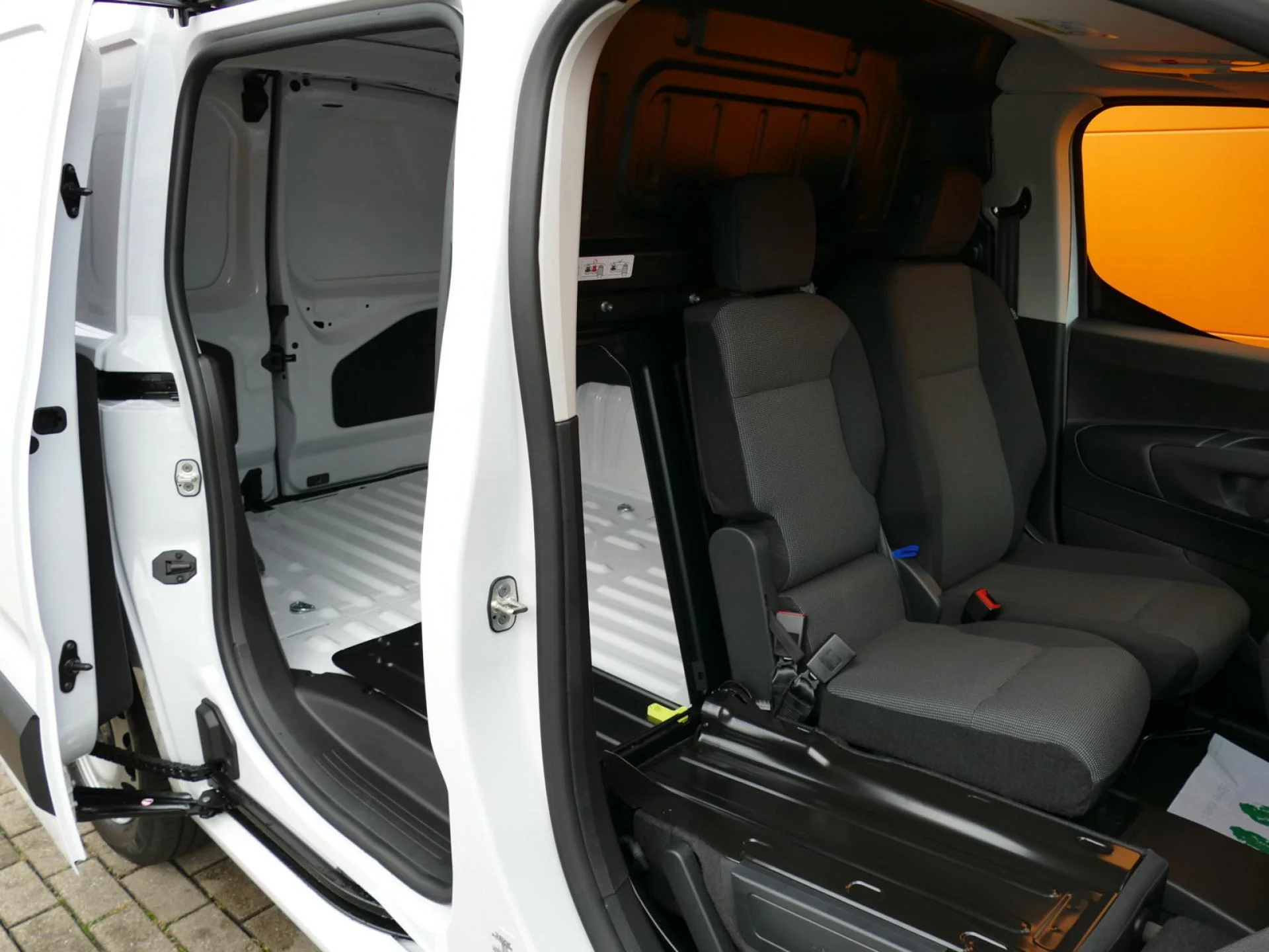 CITROEN BERLINGO - Miniature 27 sur 32 - Cliquer pour voir cette photo