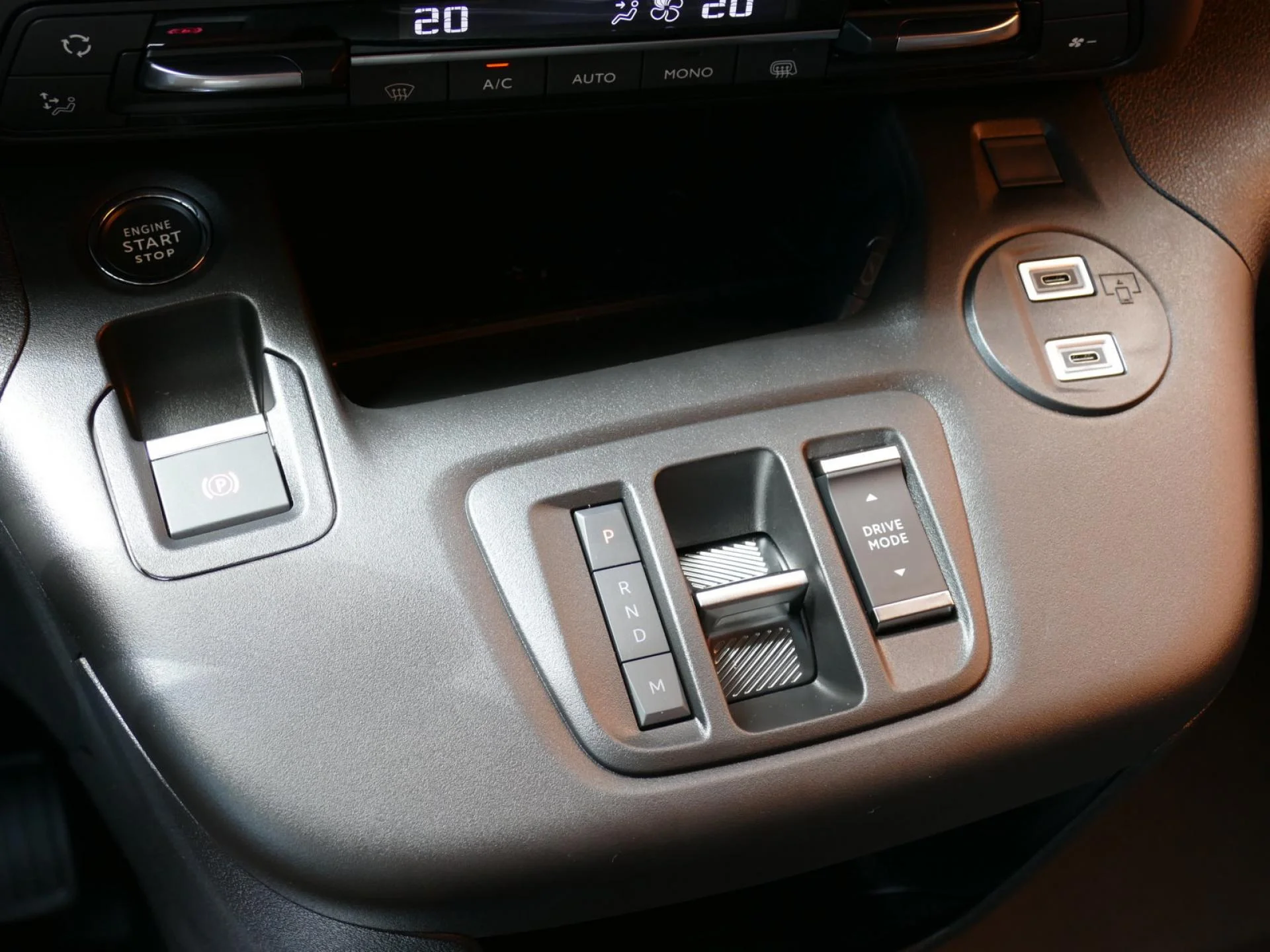 CITROEN BERLINGO - Miniature 18 sur 31 - Cliquer pour voir cette photo