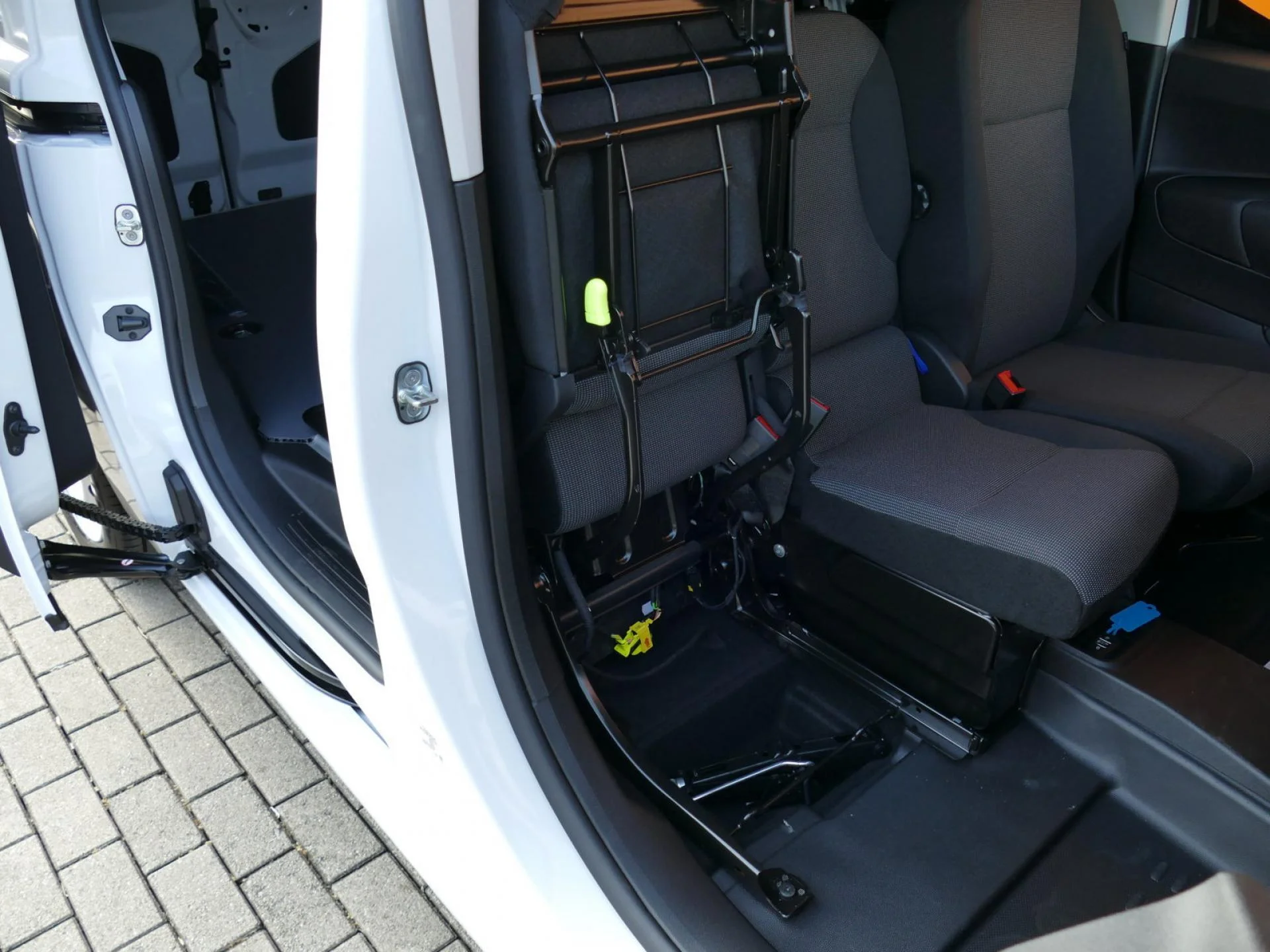 CITROEN BERLINGO - Miniature 22 sur 31 - Cliquer pour voir cette photo