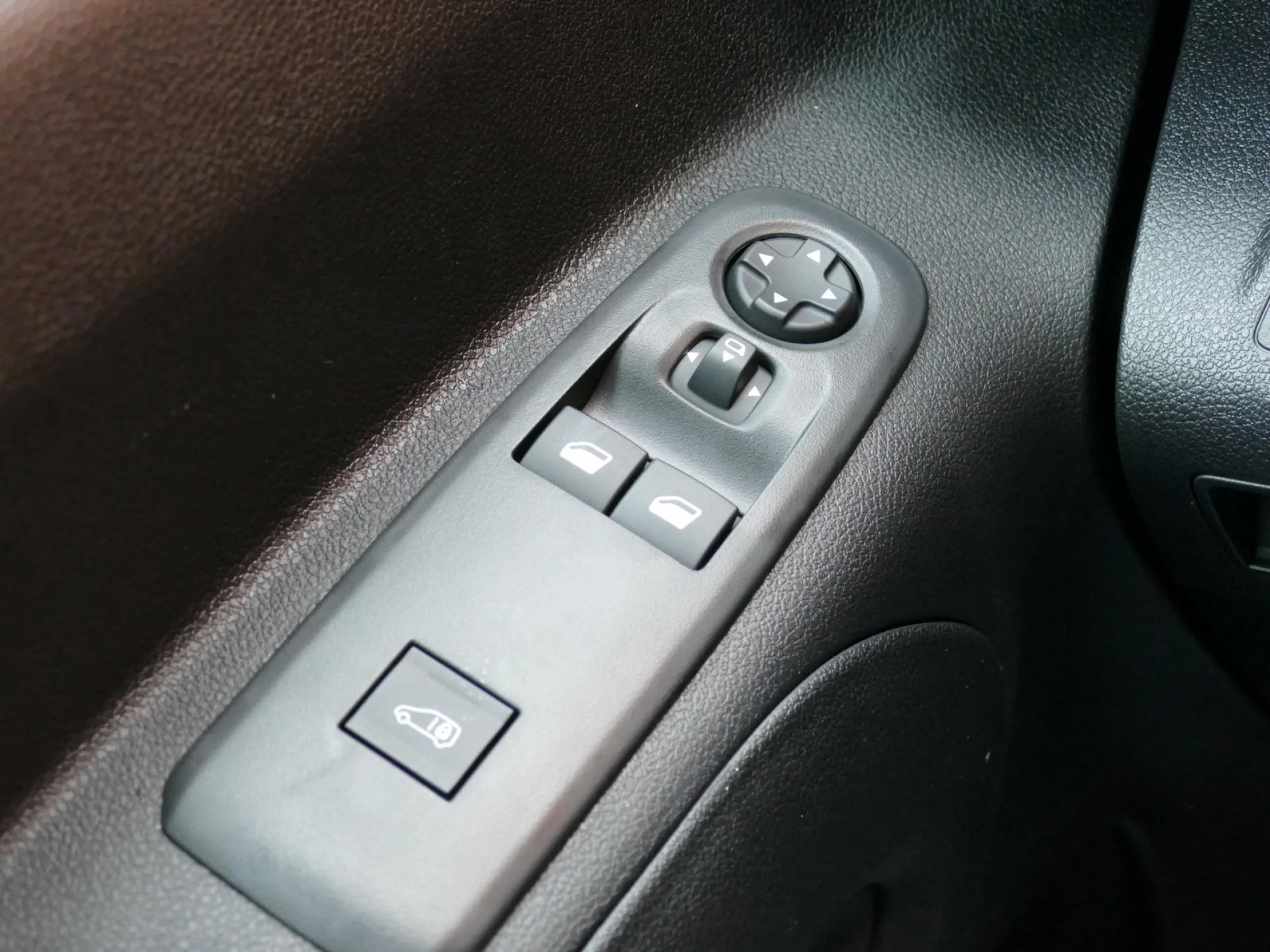 CITROEN BERLINGO - Miniature 25 sur 32 - Cliquer pour voir cette photo