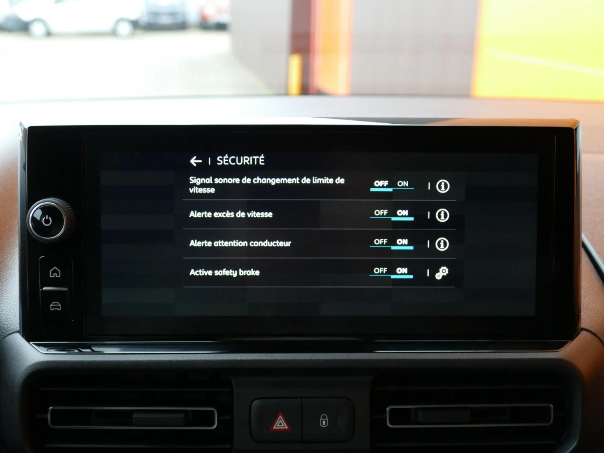 CITROEN BERLINGO - Miniature 12 sur 32 - Cliquer pour voir cette photo