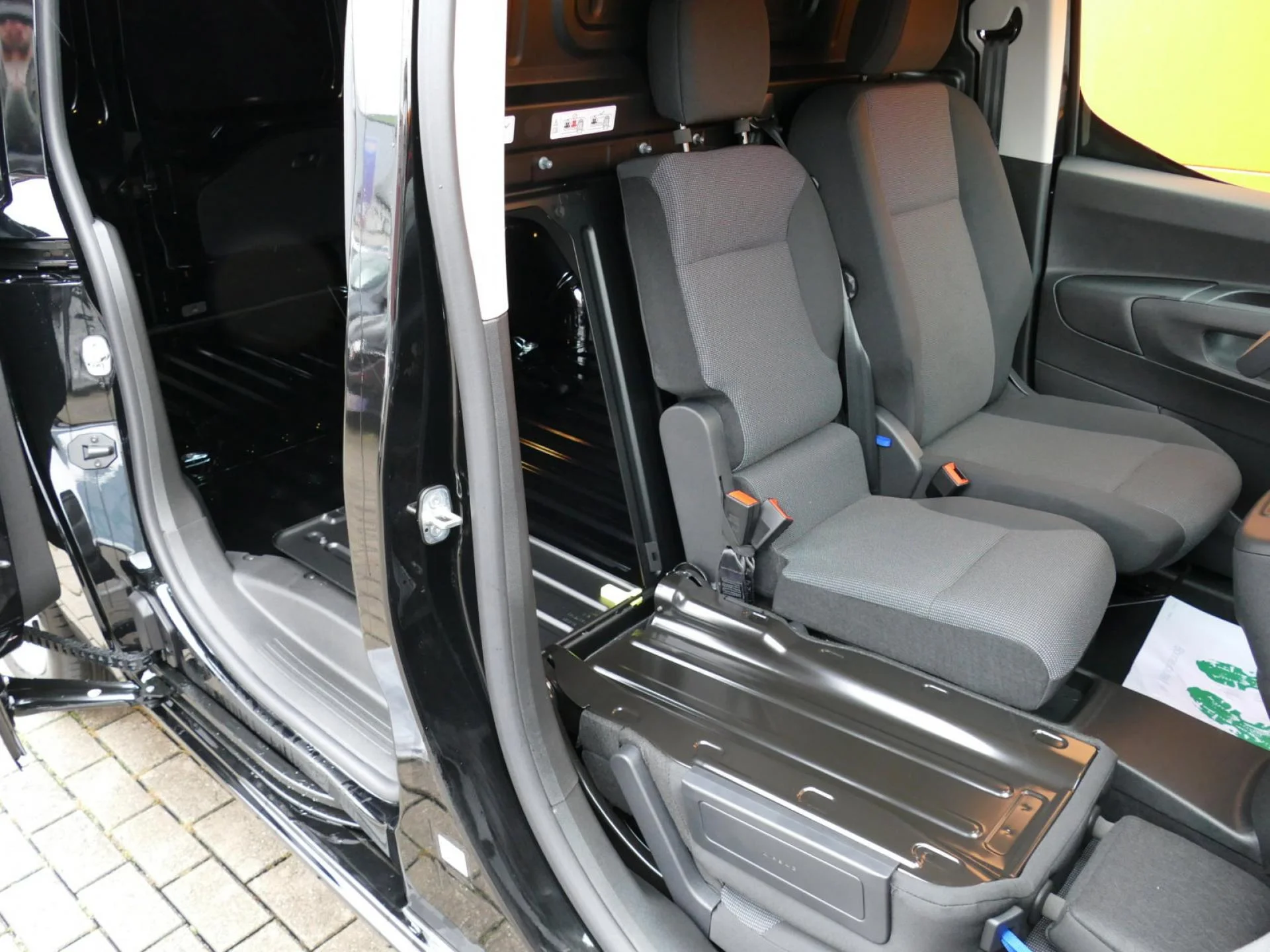 CITROEN BERLINGO - Miniature 23 sur 32 - Cliquer pour voir cette photo