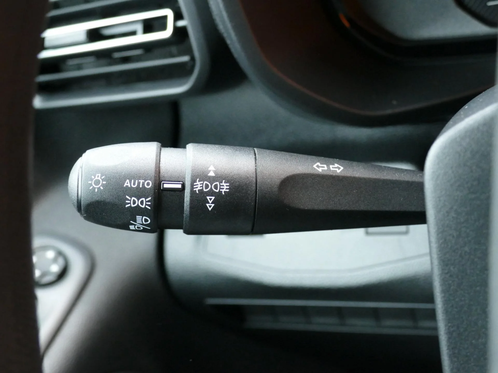 CITROEN BERLINGO - Miniature 26 sur 32 - Cliquer pour voir cette photo