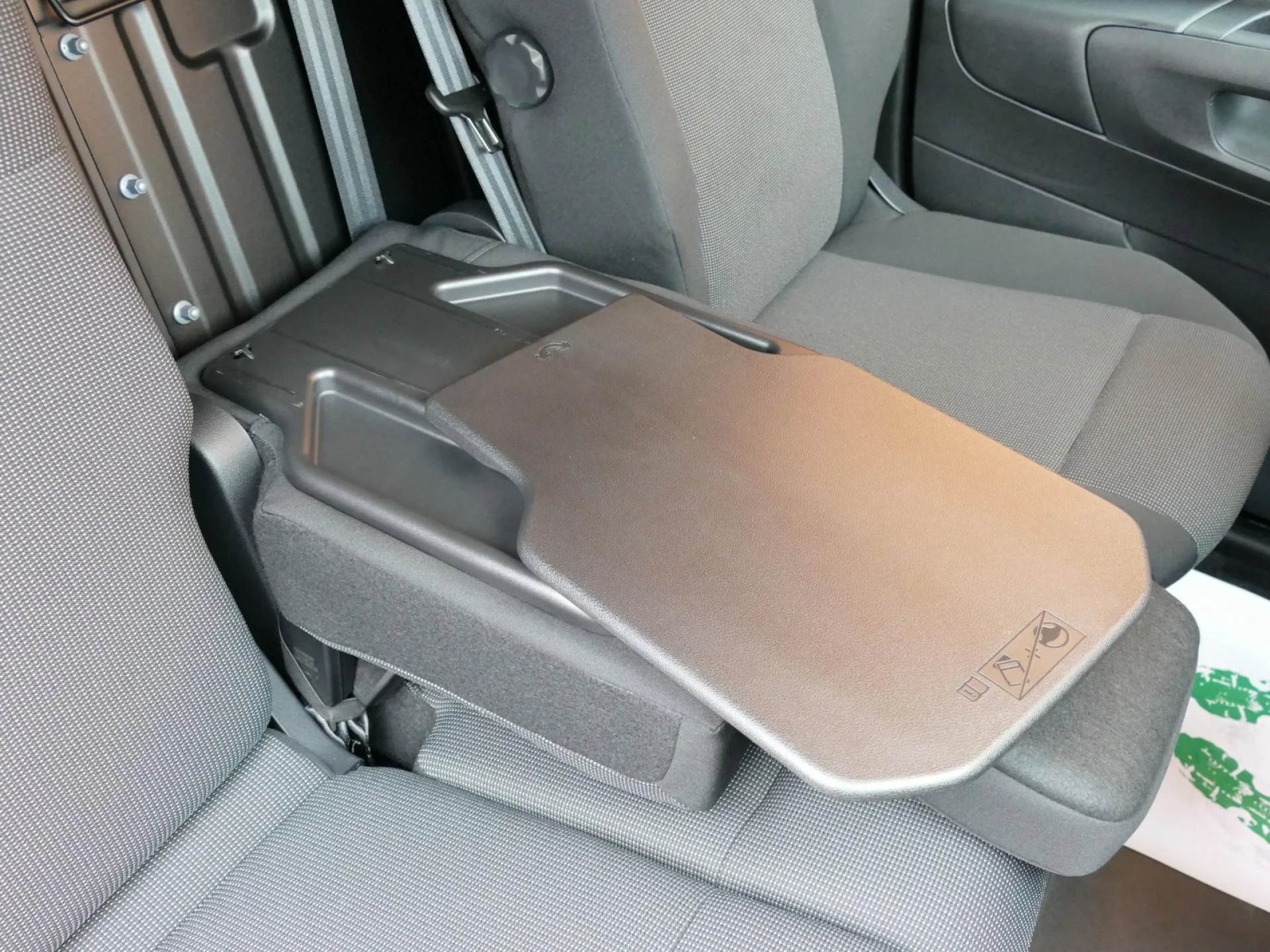 CITROEN BERLINGO - Miniature 21 sur 32 - Cliquer pour voir cette photo