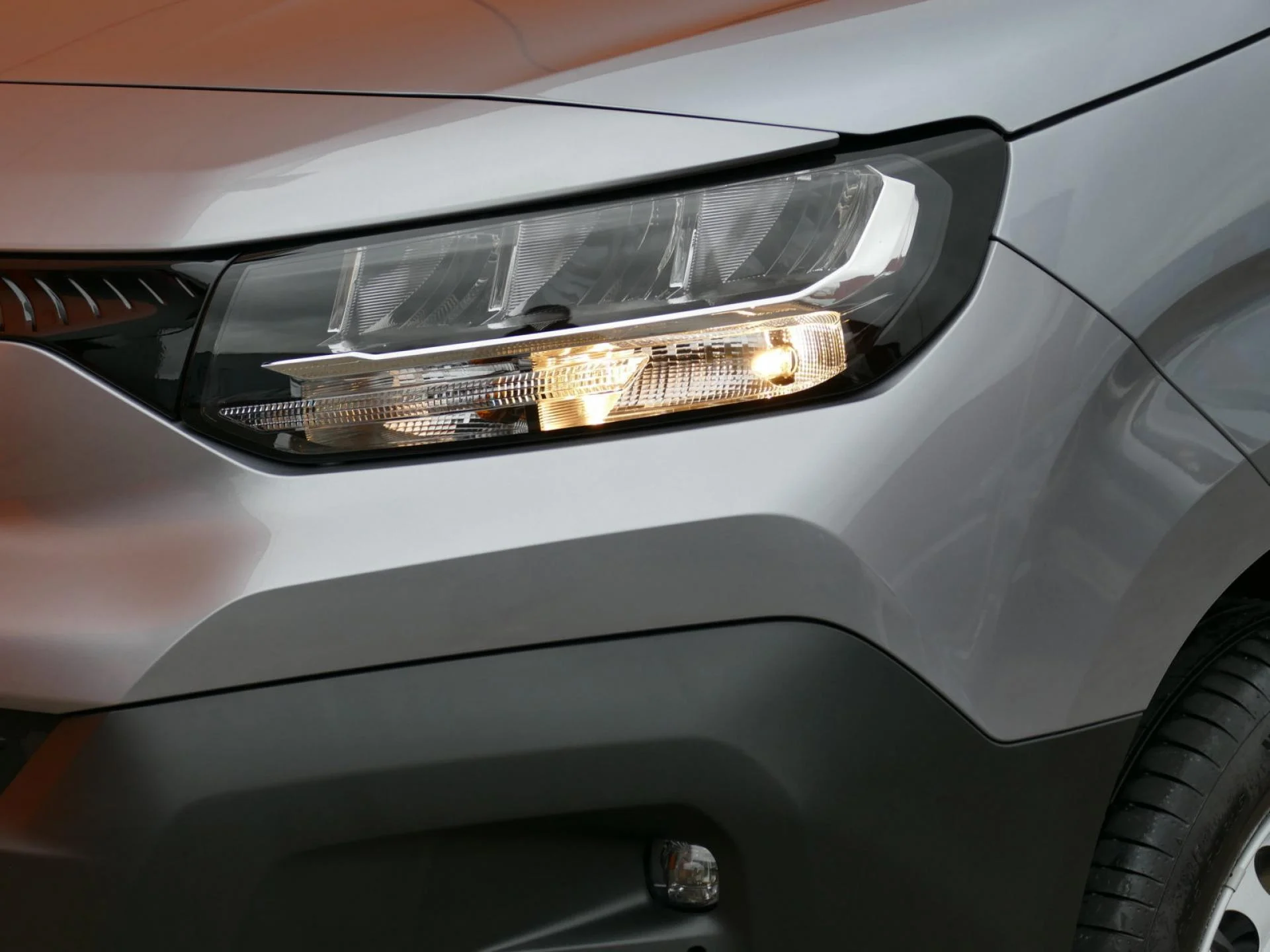 CITROEN BERLINGO - Miniature 29 sur 32 - Cliquer pour voir cette photo
