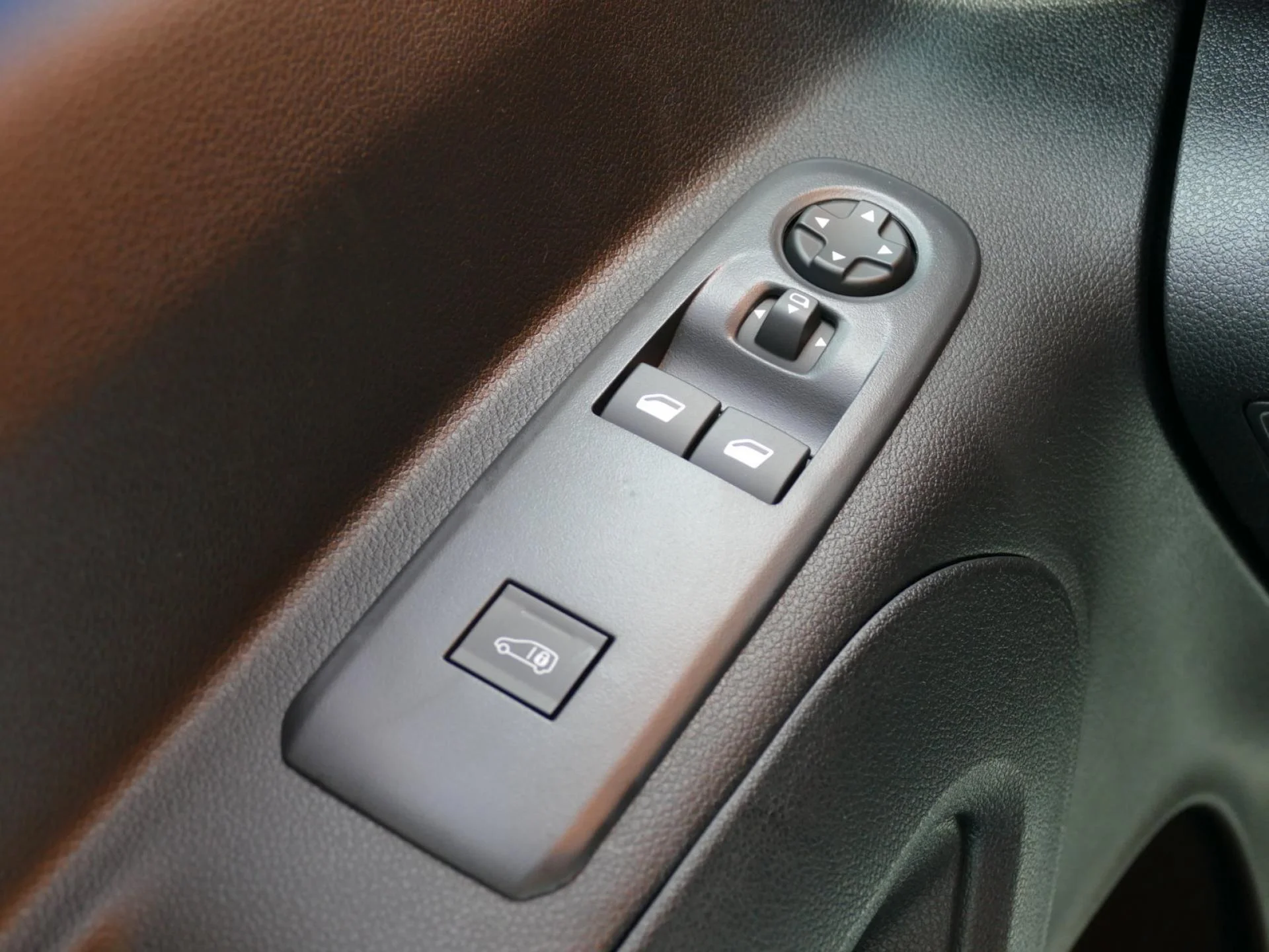 CITROEN BERLINGO - Miniature 24 sur 33 - Cliquer pour voir cette photo