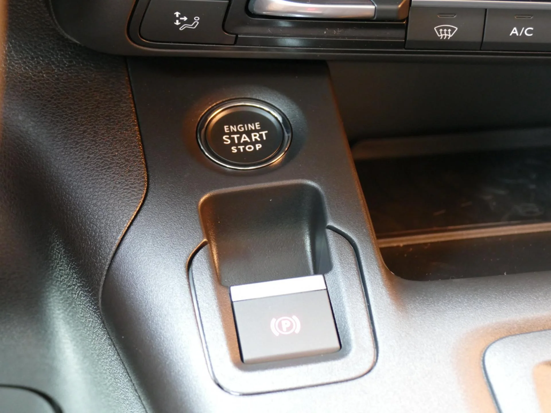 CITROEN BERLINGO - Miniature 18 sur 32 - Cliquer pour voir cette photo