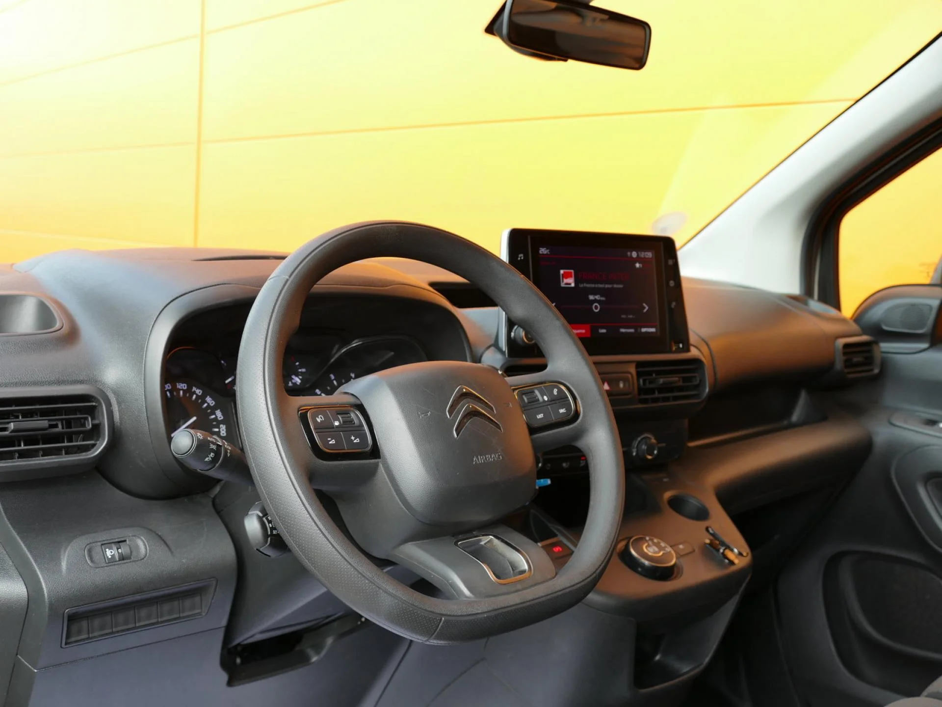 CITROEN BERLINGO - Miniature 14 sur 30 - Cliquer pour voir cette photo